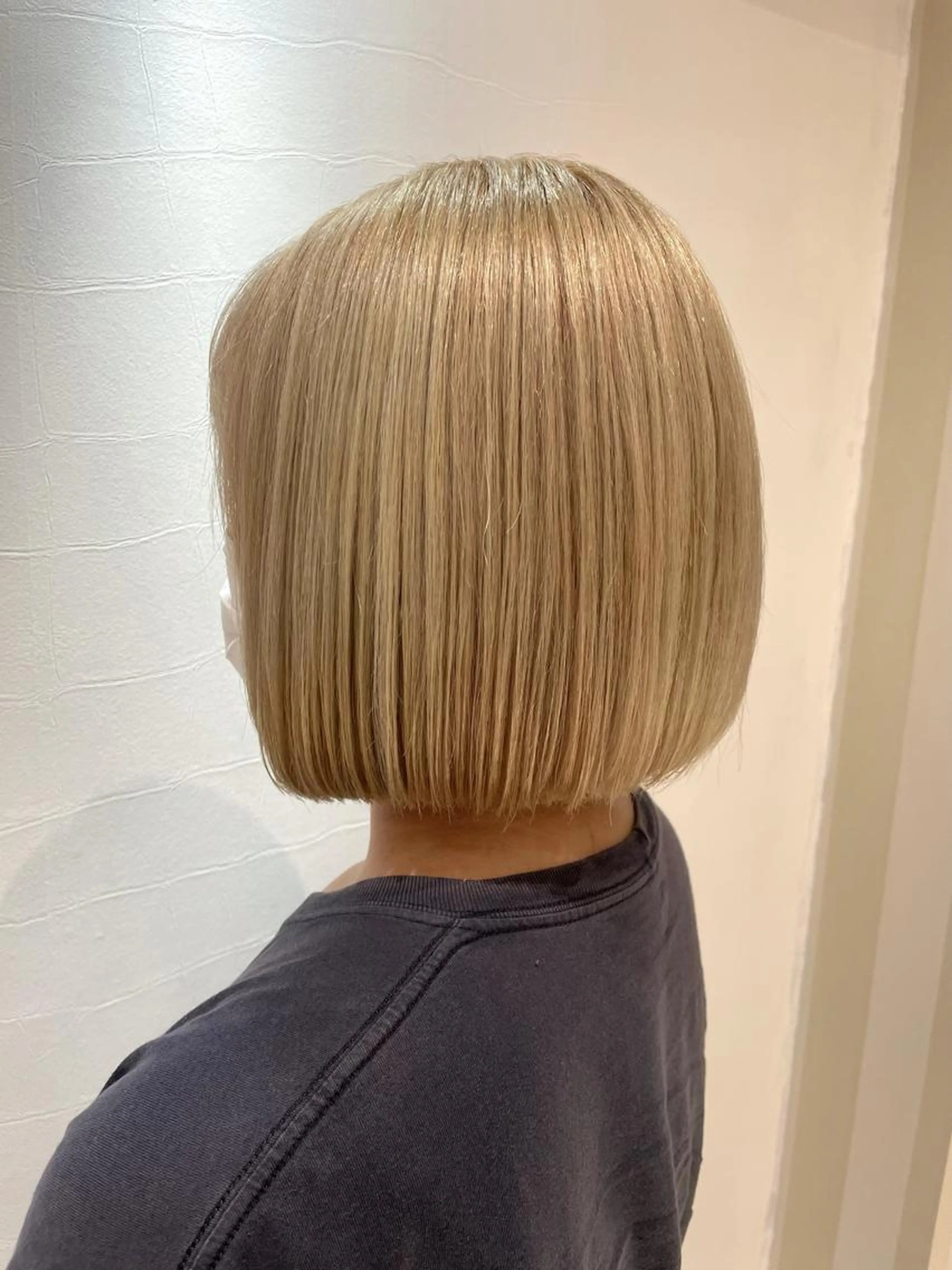 🔷カット+白髪ボカシブリーチ+フルカラー+トリートメントの写真