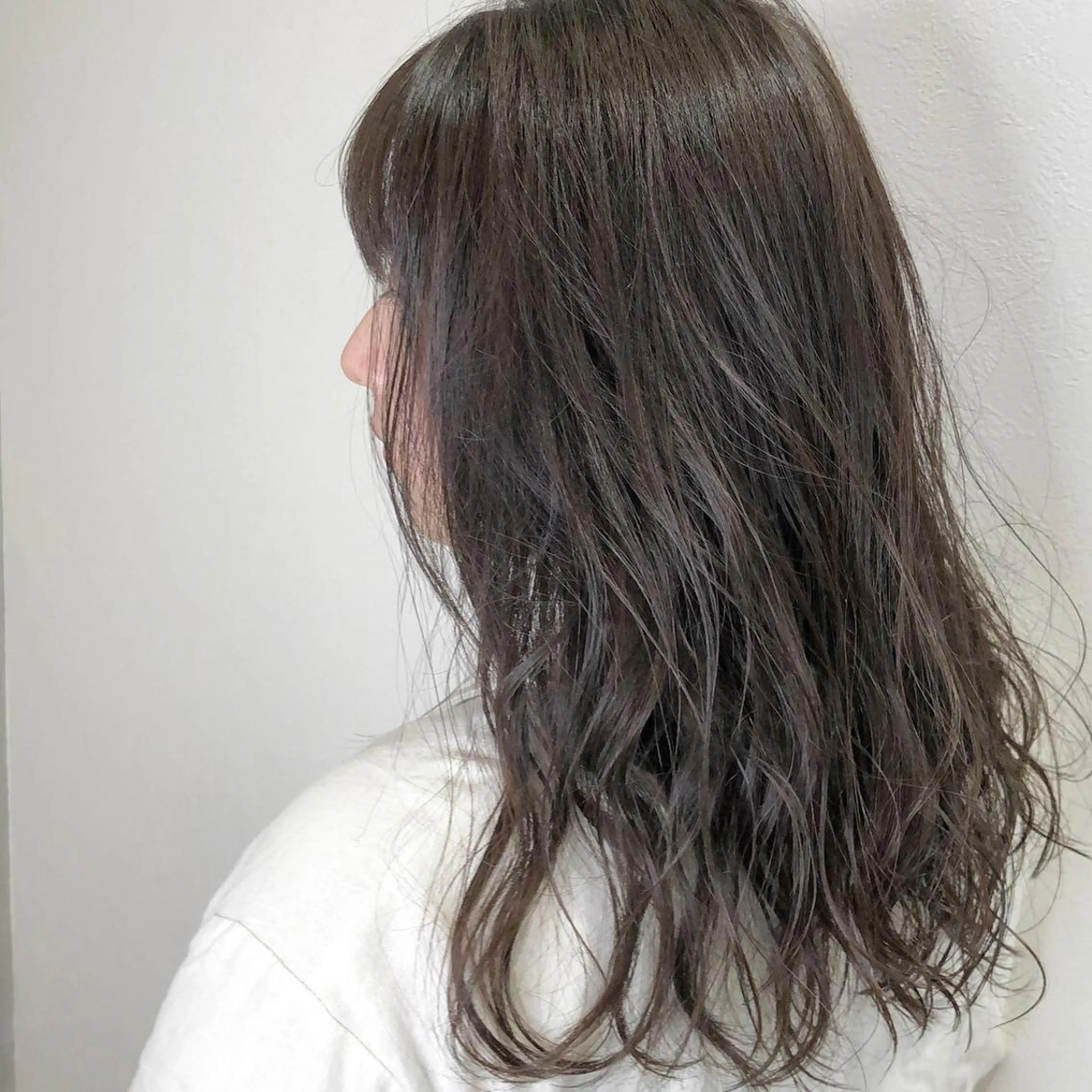 ロング カラー VIEWユリナ メイク/ カットのヘアスタイル