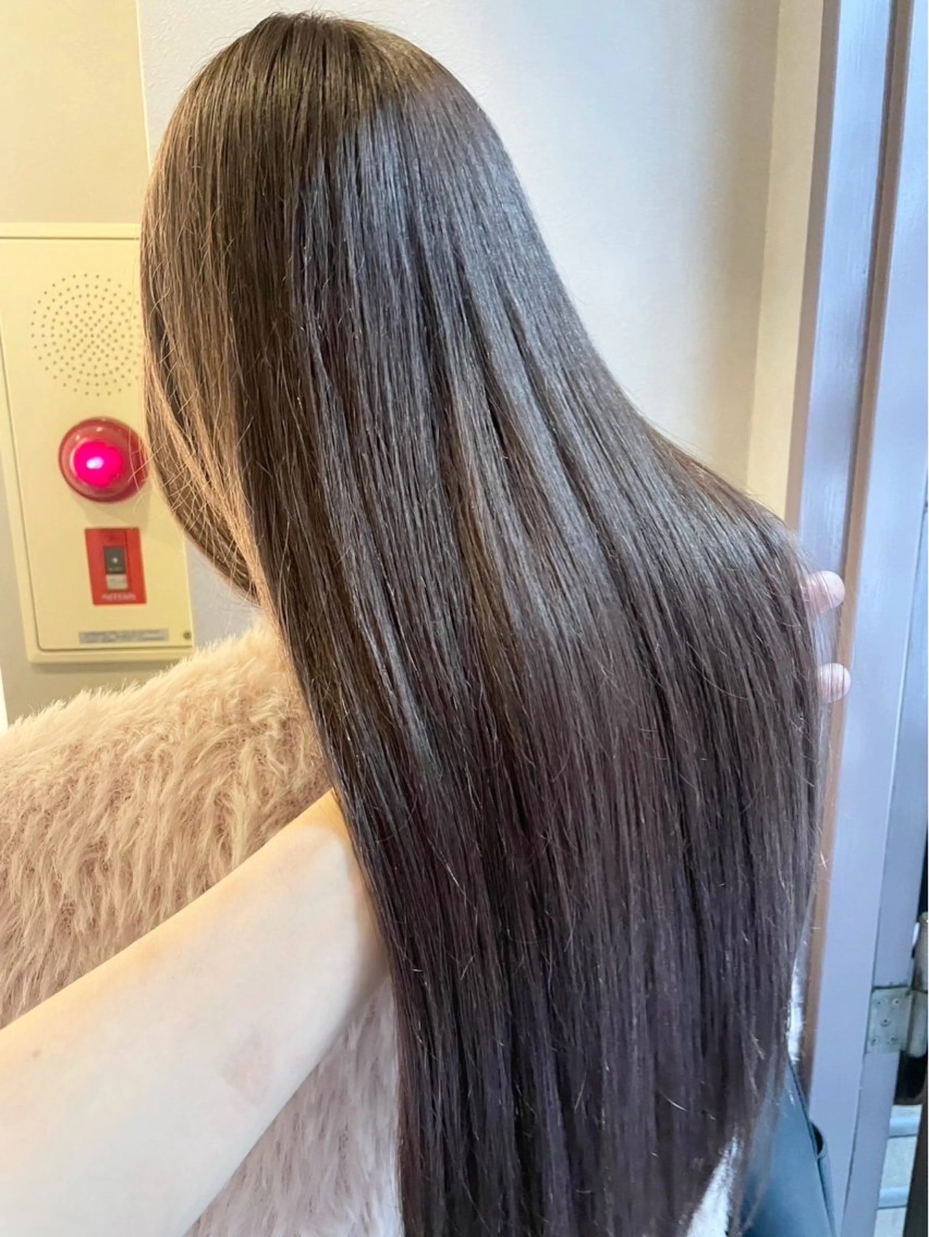 ロング カラー TIGRE tenjin所属・kanon/レイヤー / 透明感カラー🩶のヘアスタイル