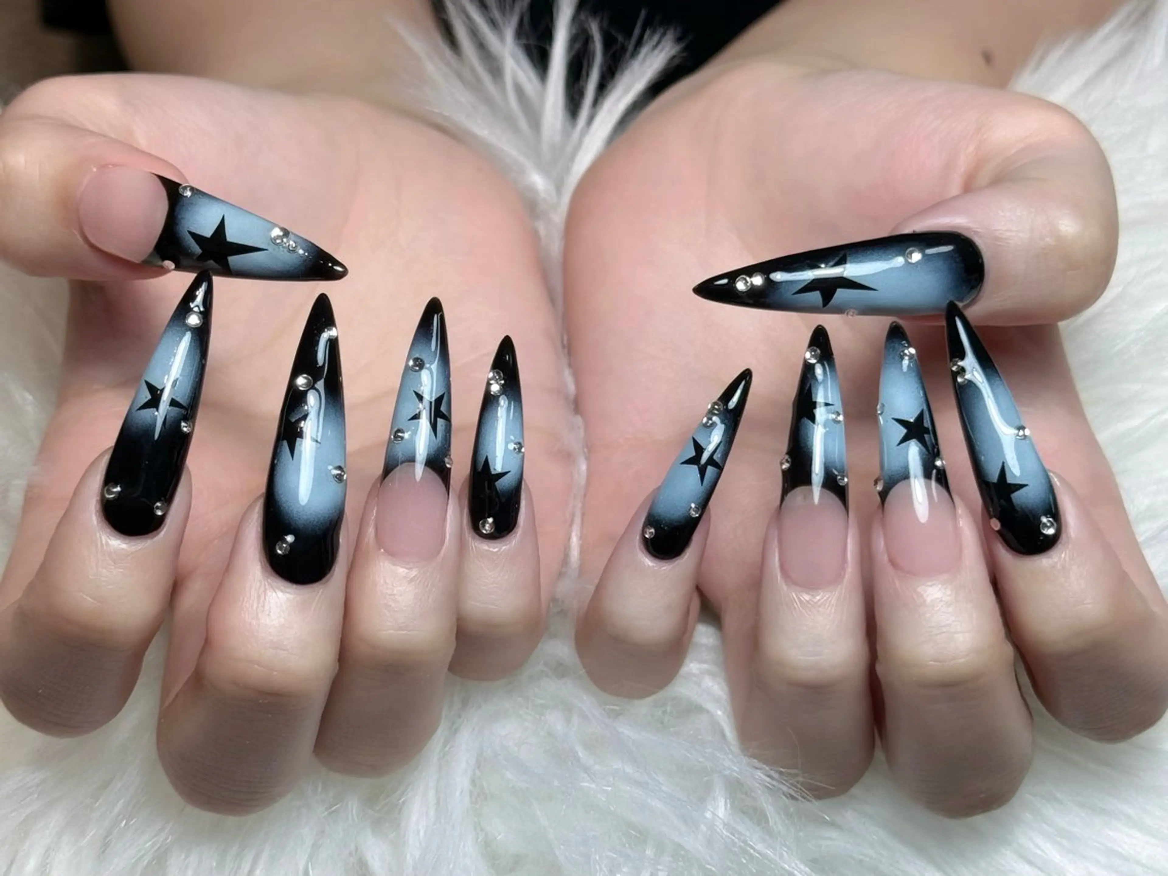 ネイル オーロラネイル ボルドー ブラウン 氷ネイル・うるうるネイル キラキラネイル Julli ジュリのネイルデザイン