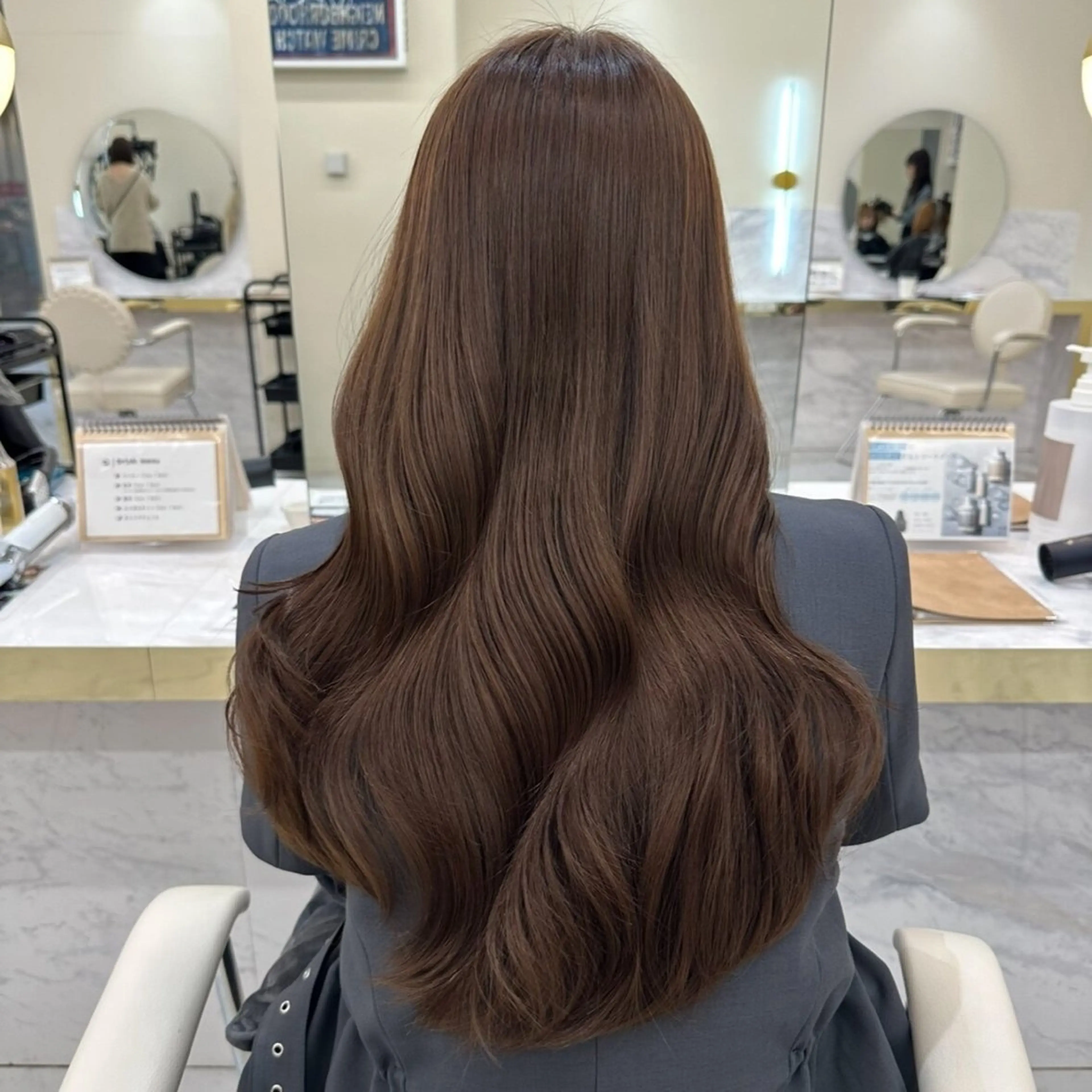 ロング カラー ヘアカラー CHAINON CENTREのヘアスタイル