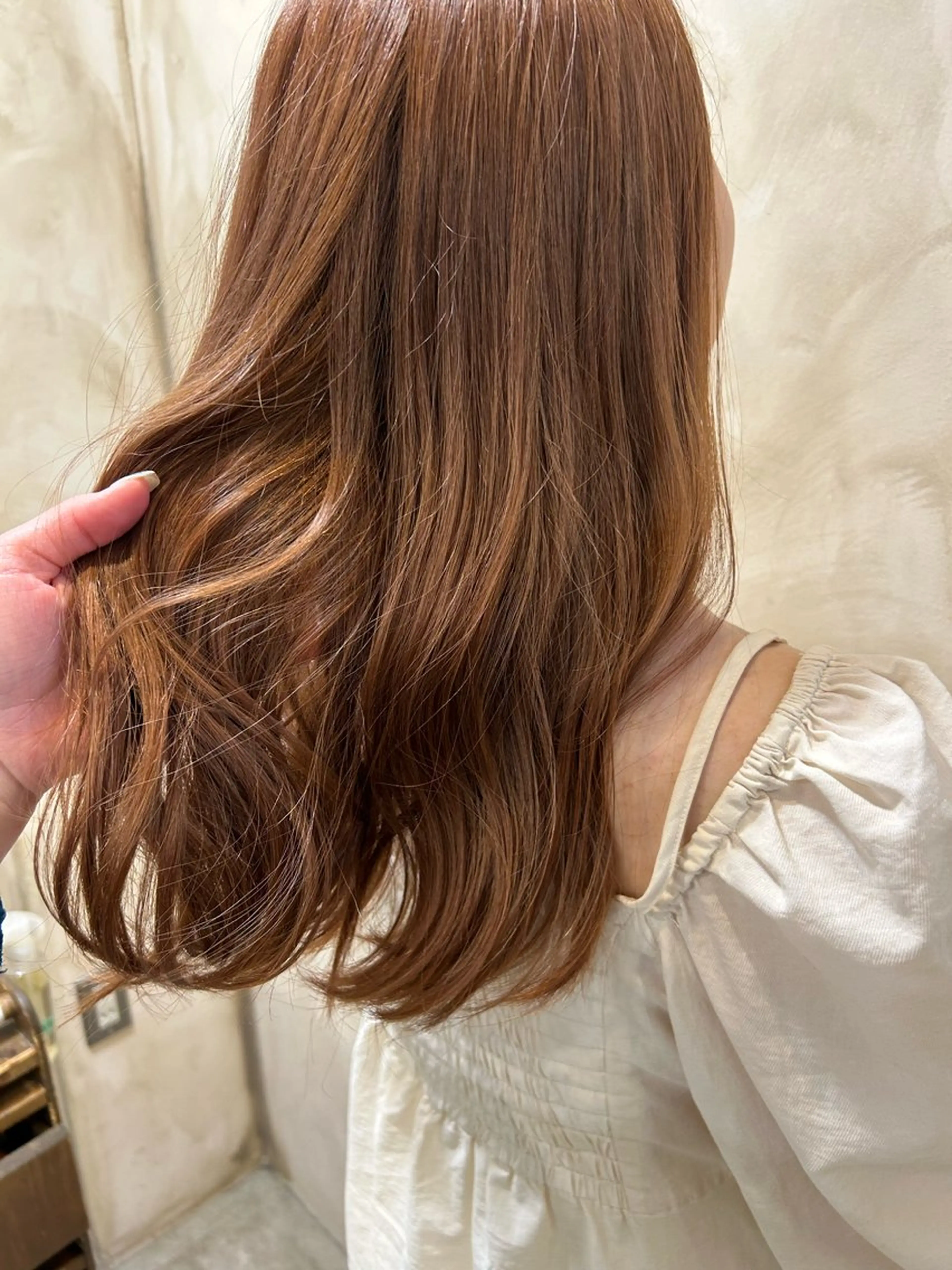 ロング カラー ブリーチ オレンジ 綾/ベージュカラー /パーマ🩰のヘアスタイル