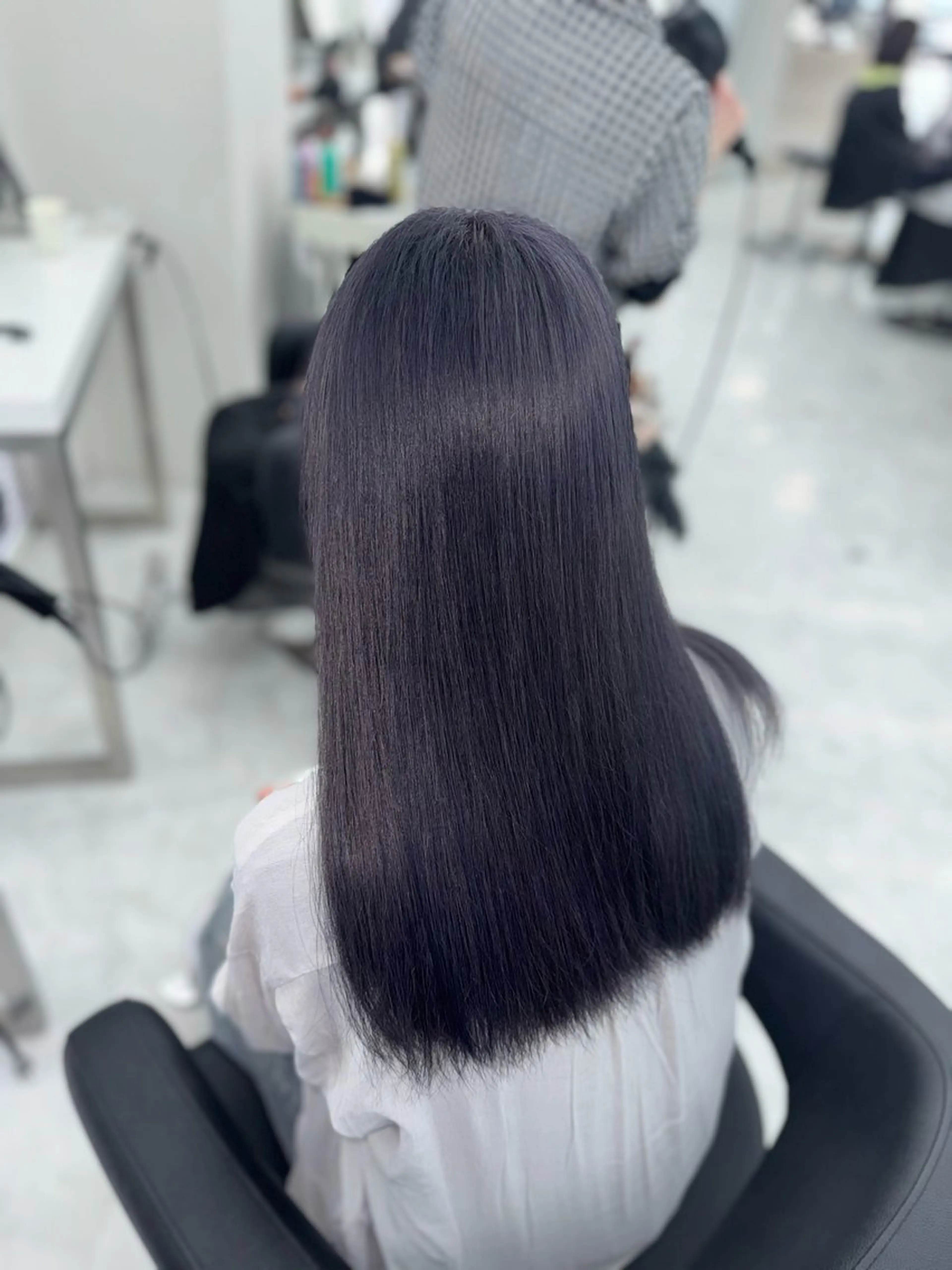 ロング カラー 🩶niina 暗髪韓国系カラー🩶のヘアスタイル