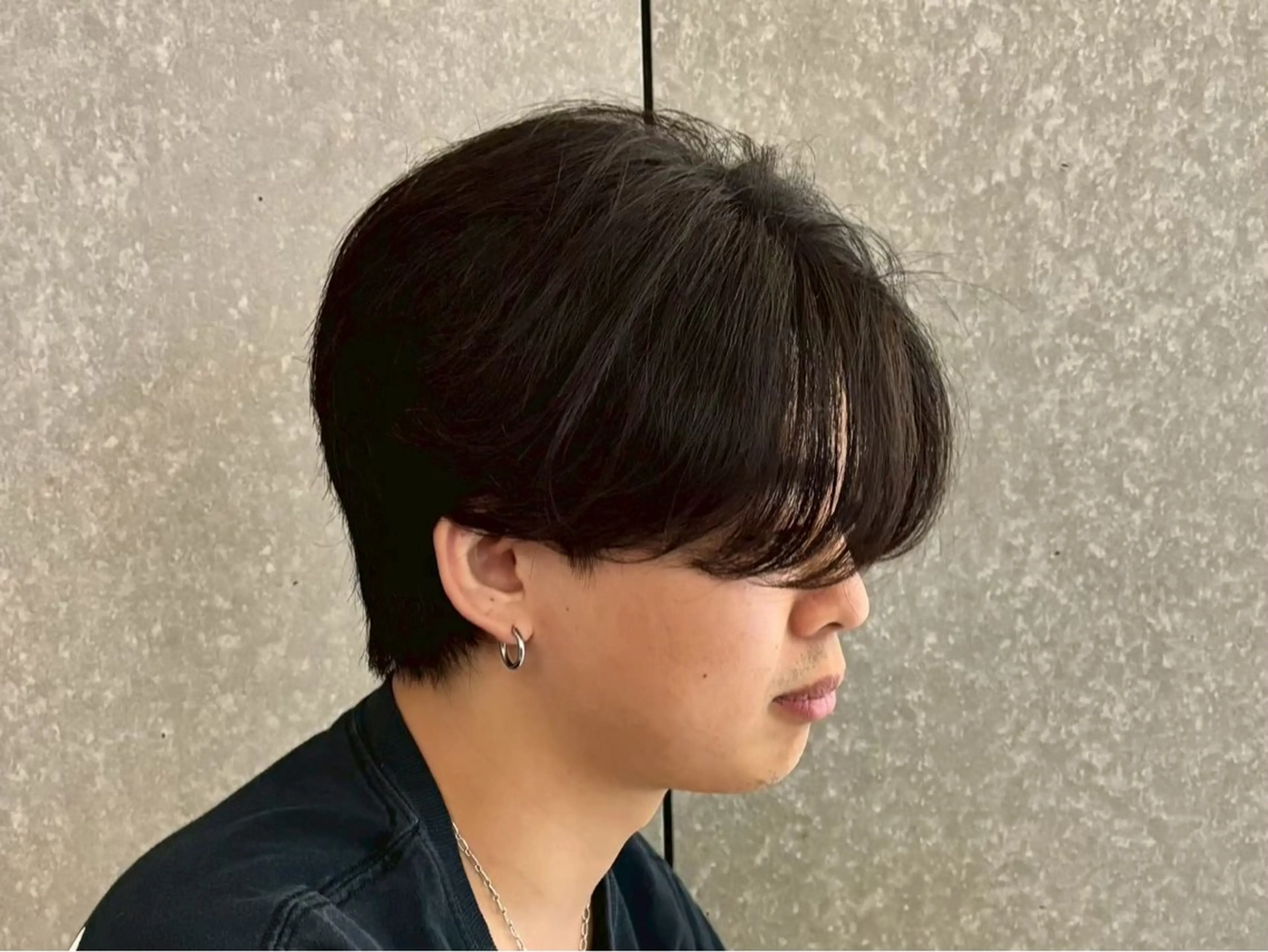 ミディアム メンズ センターパート メンズウルフカット レイヤーカット ウルフカット RE:ALL by Niau  MEN'S HAIR【リオールバイニアウメンズヘア】所属・福田 世奈のヘアスタイル