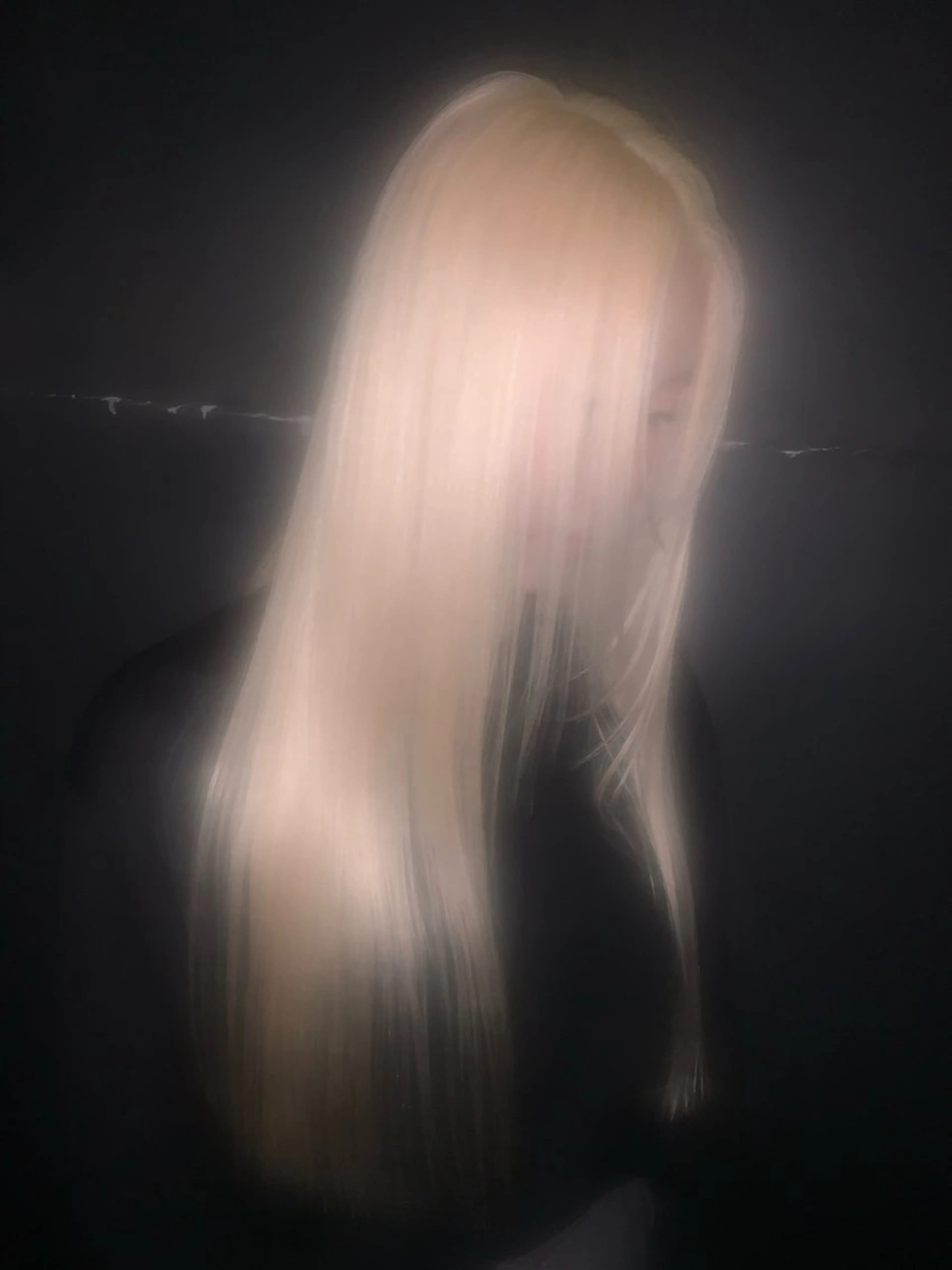 セミロング カラー ブリーチ 抜きっぱなしブロンド ブロンド ハイトーンカラー ホワイトブロンド ヘアカラー トリートメント ヘアセット THE./ブリーチ 透感カラー/髪質改善のヘアスタイル