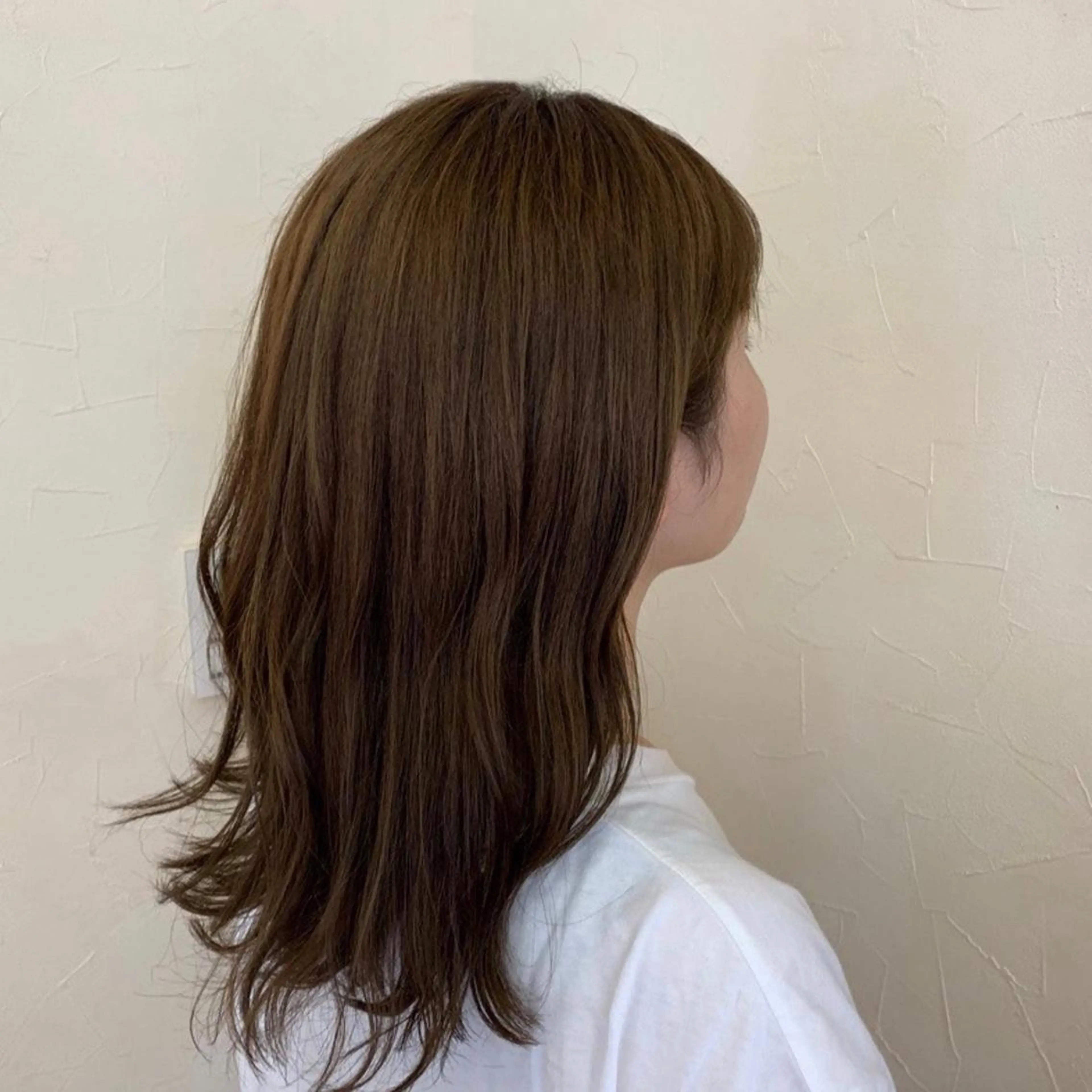 セミロング カラー ベージュカラー 🤍似合わせパーマ 奥田沙耶🫧のヘアスタイル