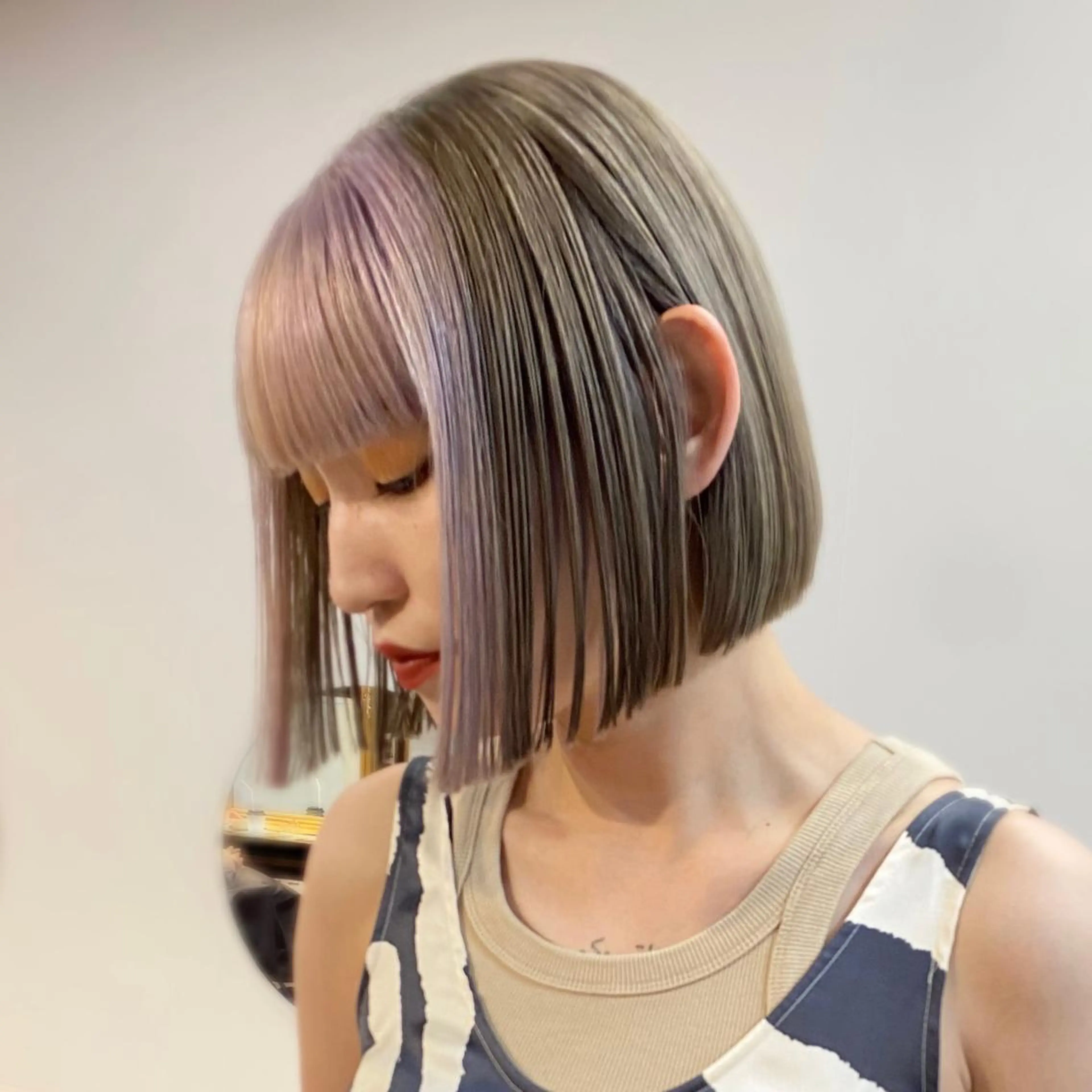 ミディアム カラー ヘアアレンジ 切りっぱなしボブ ミストバング ベージュカラー デザインカラー  フェイスフレーミング カット ヘアカラー トリートメント 韓国ヘア×髪質 改善🇰🇷シオリのヘアスタイル