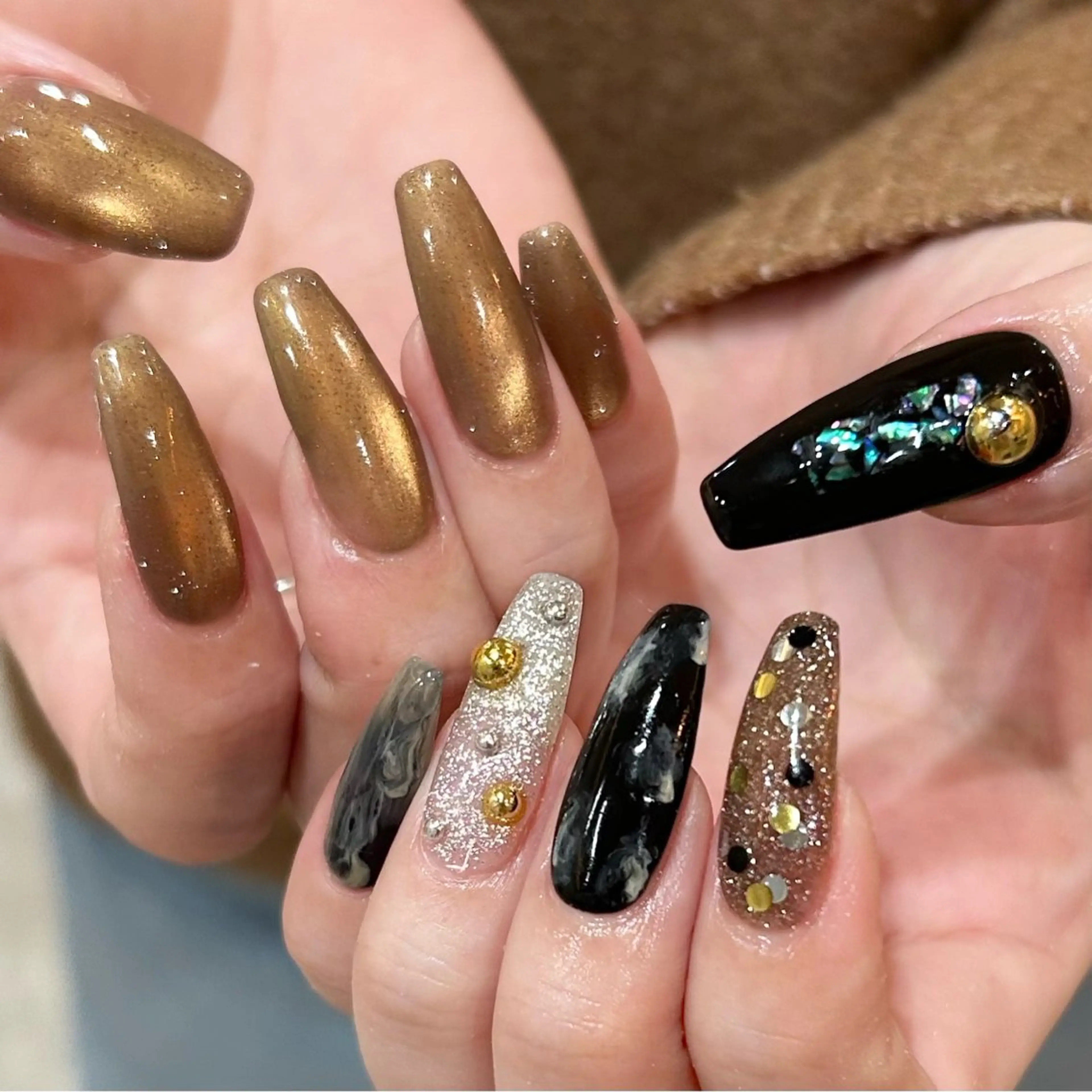 ネイル ハンドネイル shio ♡ 12月予約受付中のネイルデザイン