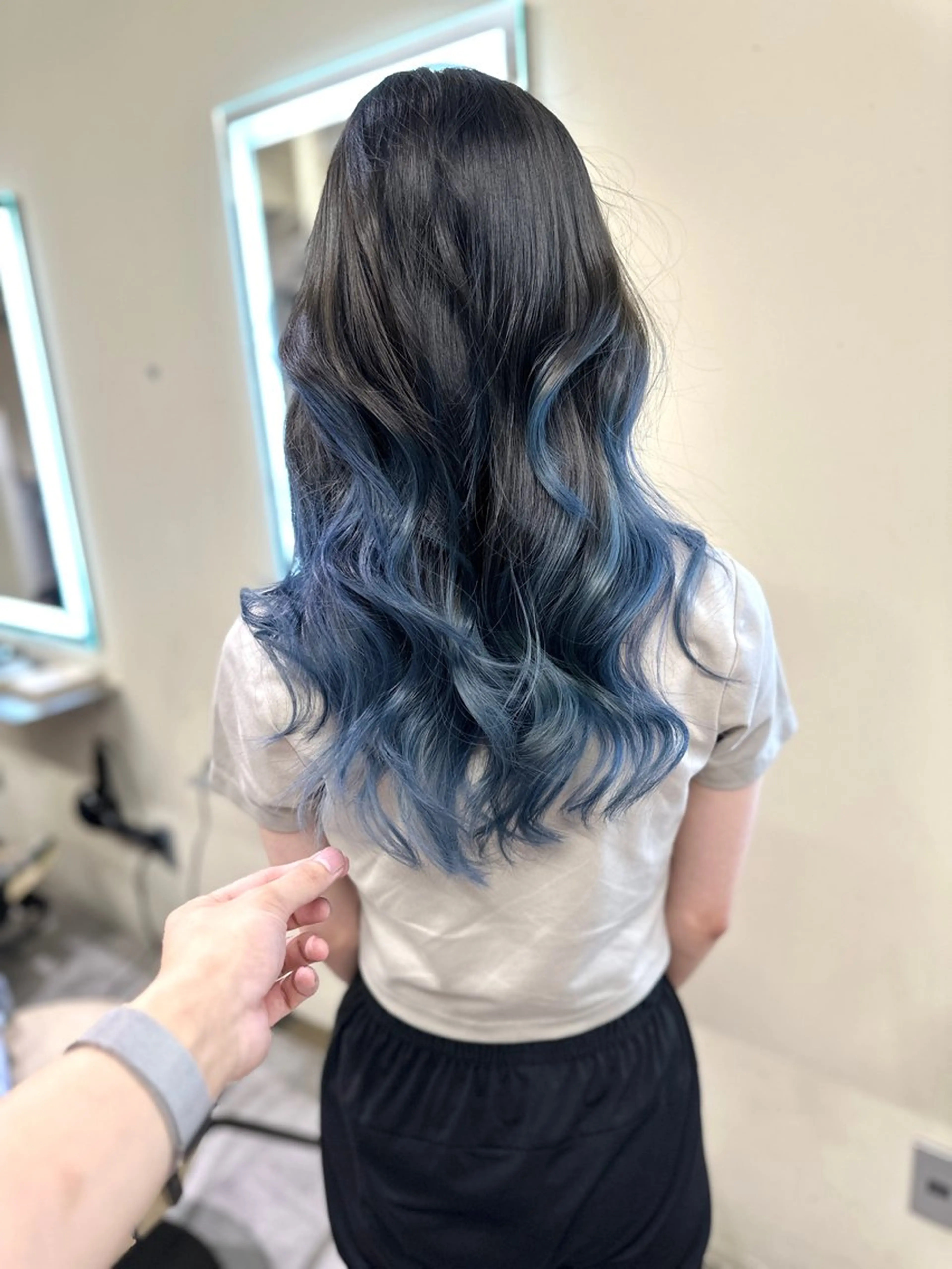 ロング カラー アディクシーカラー バレイヤージュ ブリーチ デザインカラー ダブルカラー カット ヘアカラー トリートメント 色気レイヤーカット 大和健生のヘアスタイル