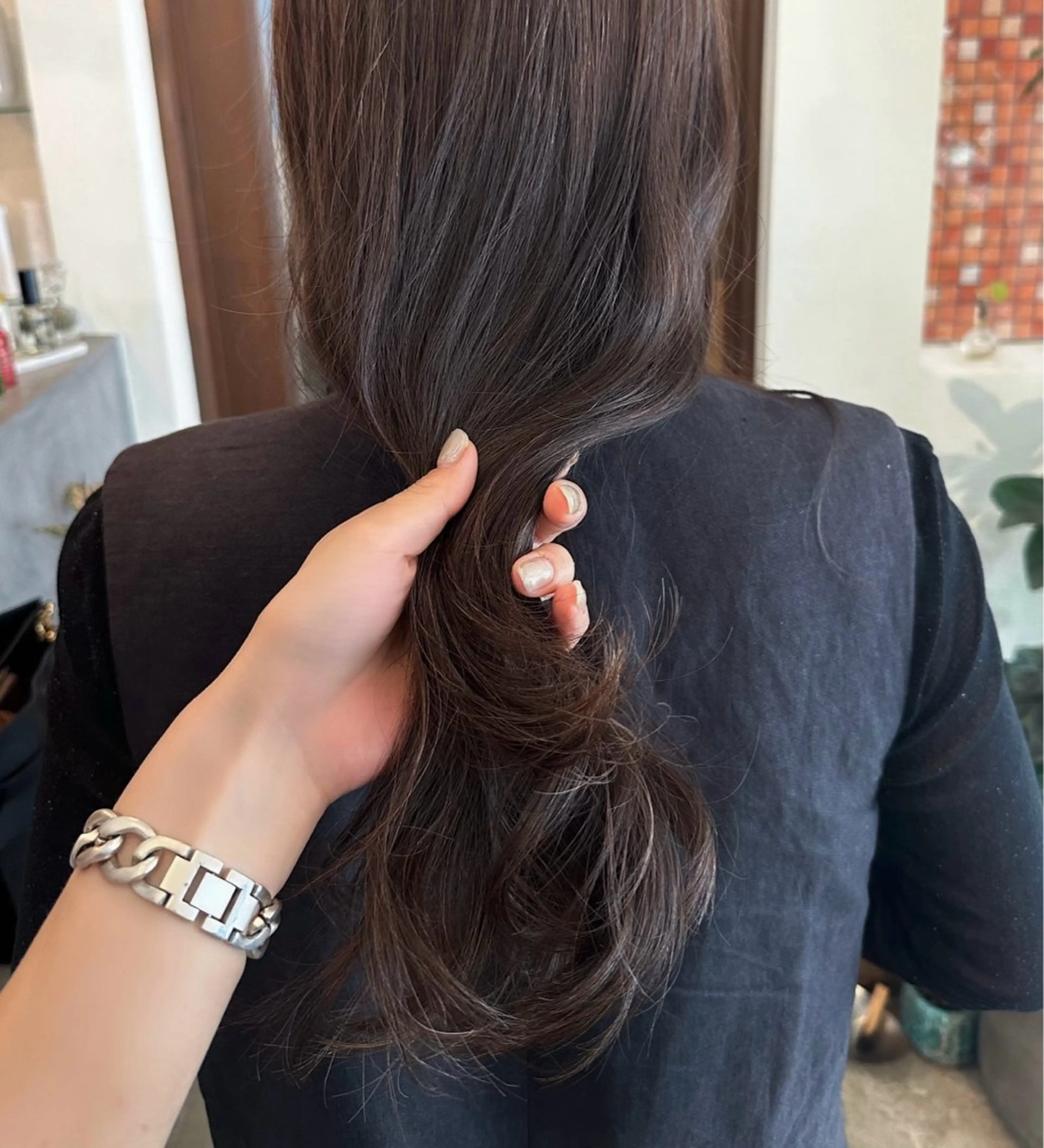 ロング THOiRY 栄所属・縮毛矯正/髪質改善/ 伊藤愛のヘアスタイル