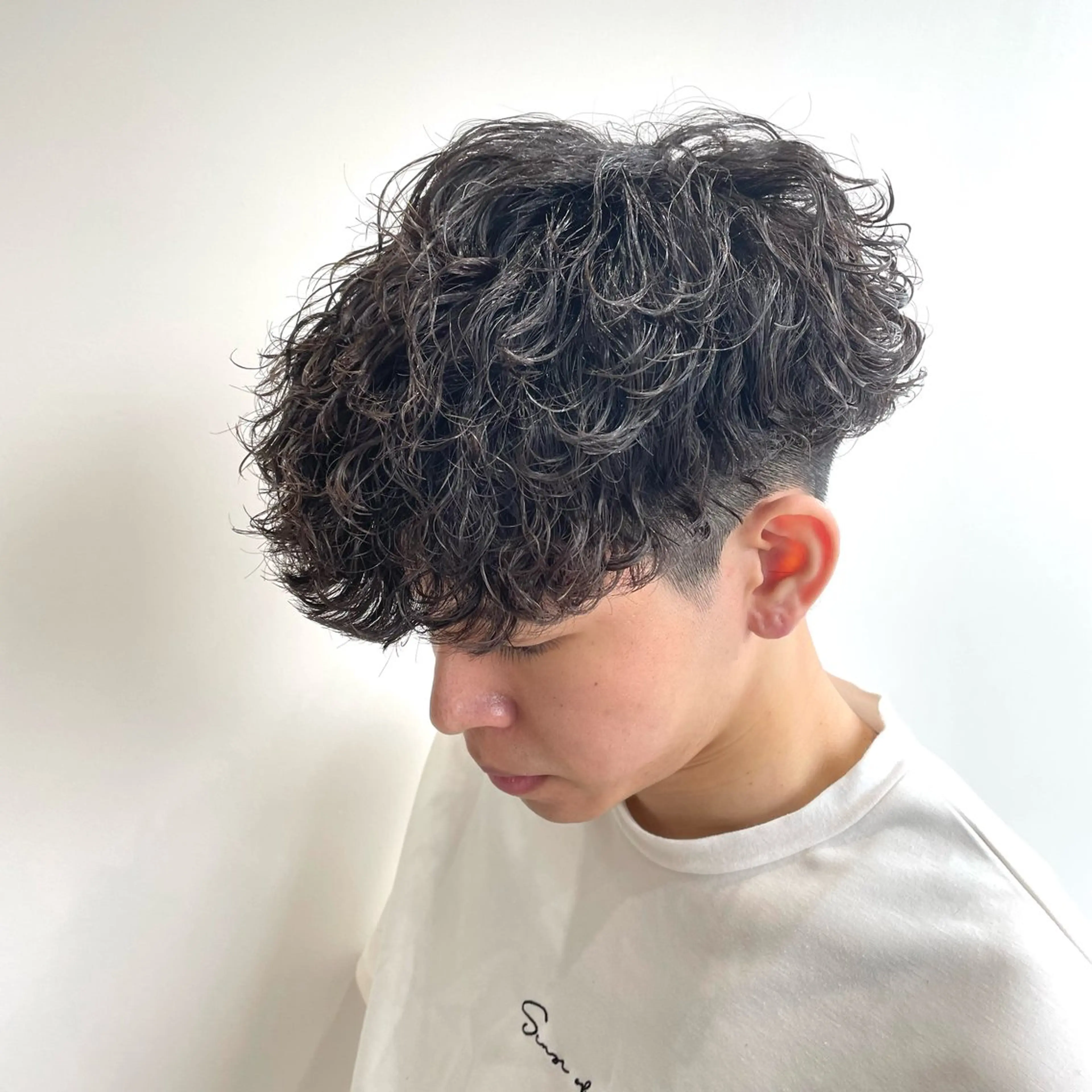 ミディアム カット 🔥縦落ちツイスパ 🔥鈴木健紀のヘアスタイル