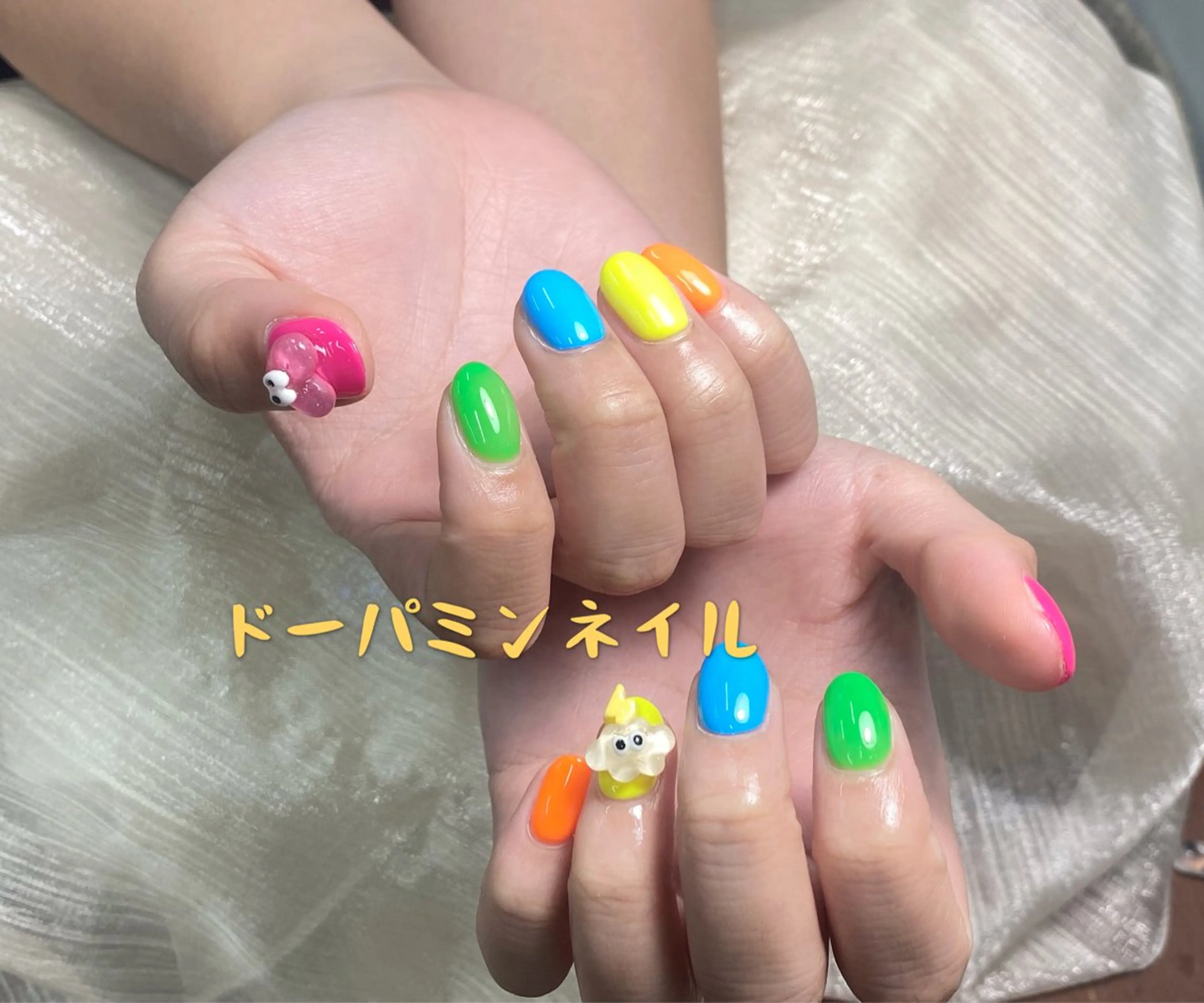 ネイル ToliyDeliy Keilyのネイルデザイン