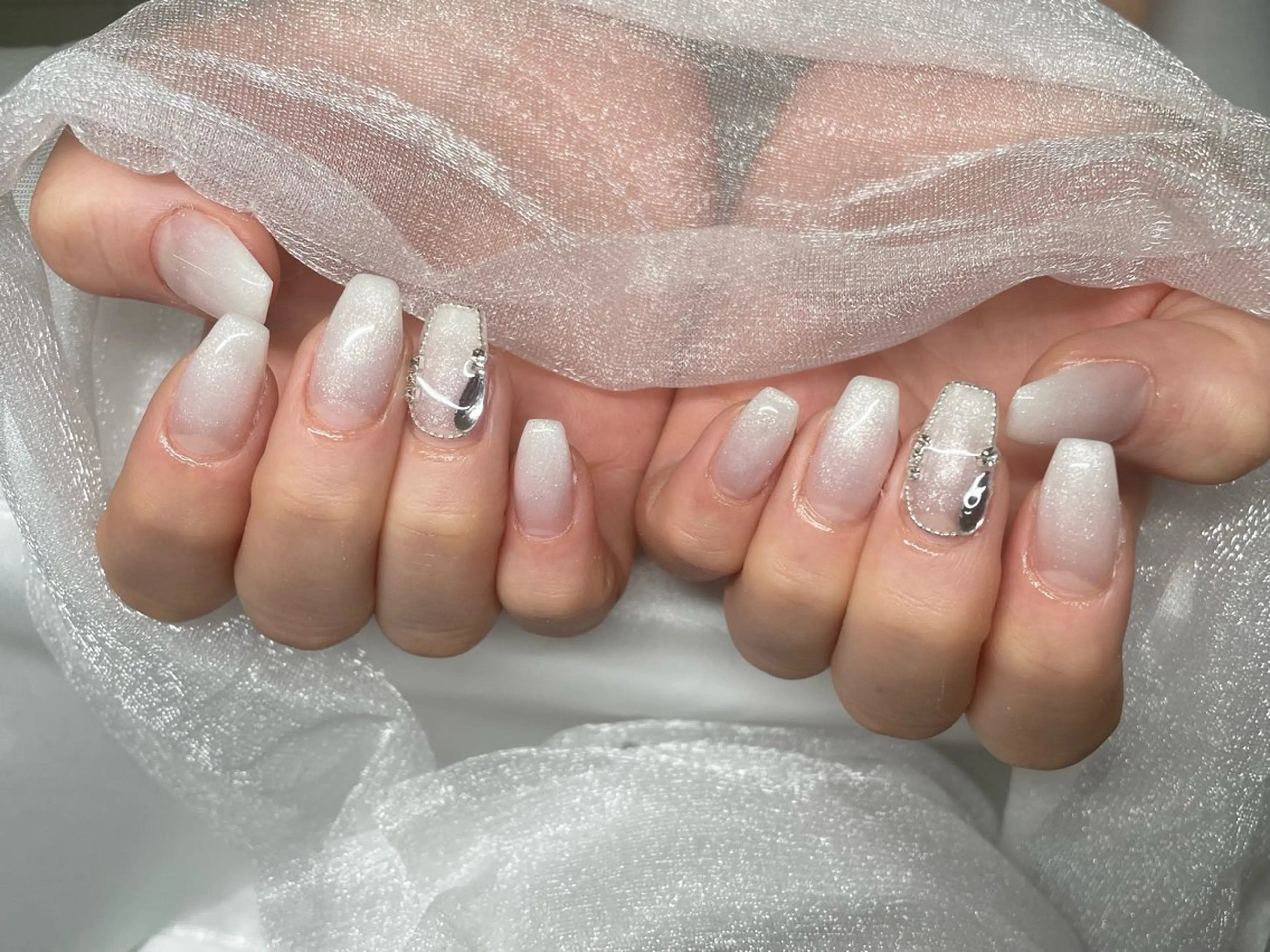 ネイル ハンドネイル Roi〈ロワ〉 Minakoのネイルデザイン