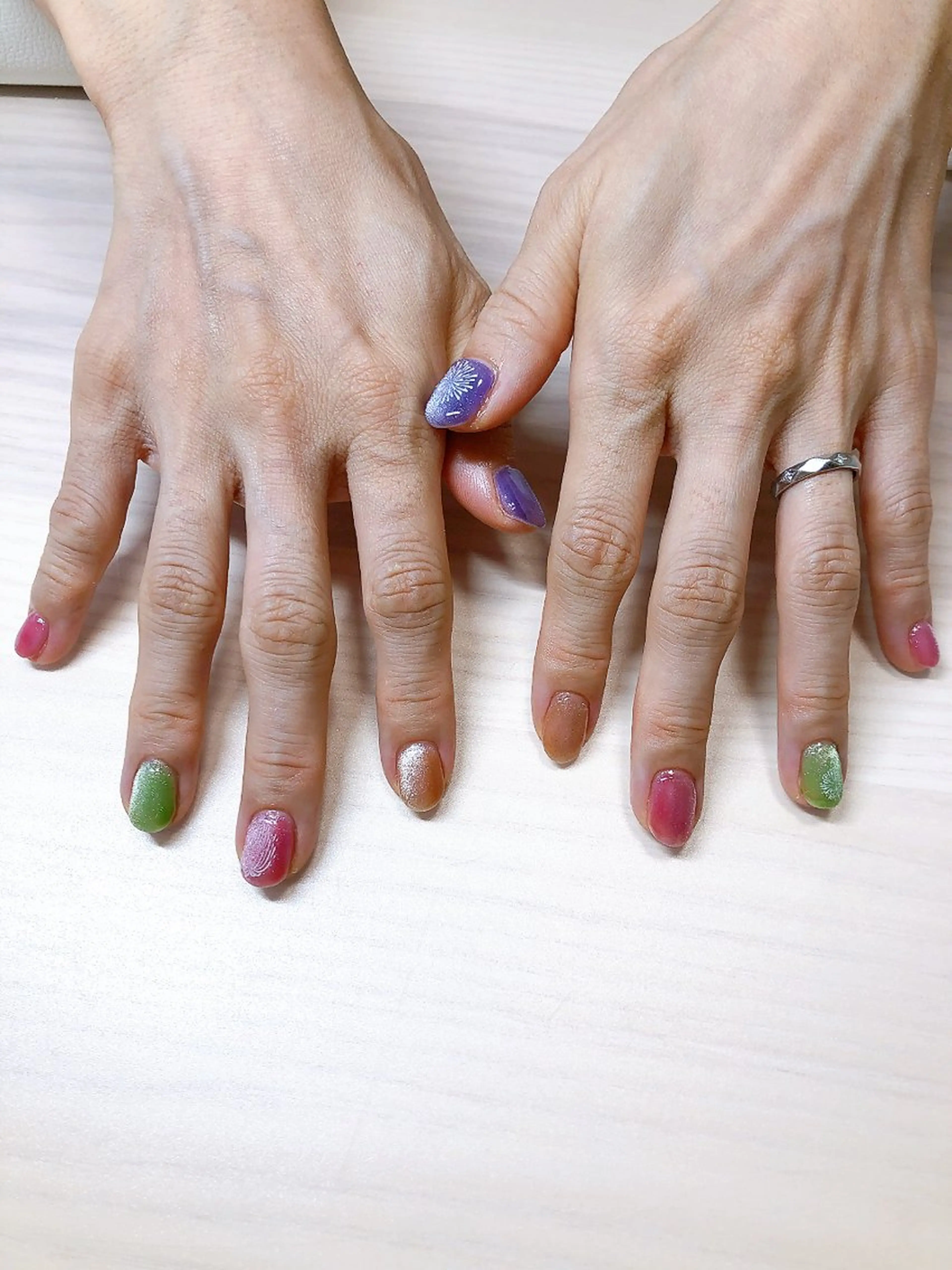 ネイル マグネットネイル デ・アイム「nail salon MIMIPARUN」所属・ナリス化粧品 MIMIPARUNのネイルデザイン