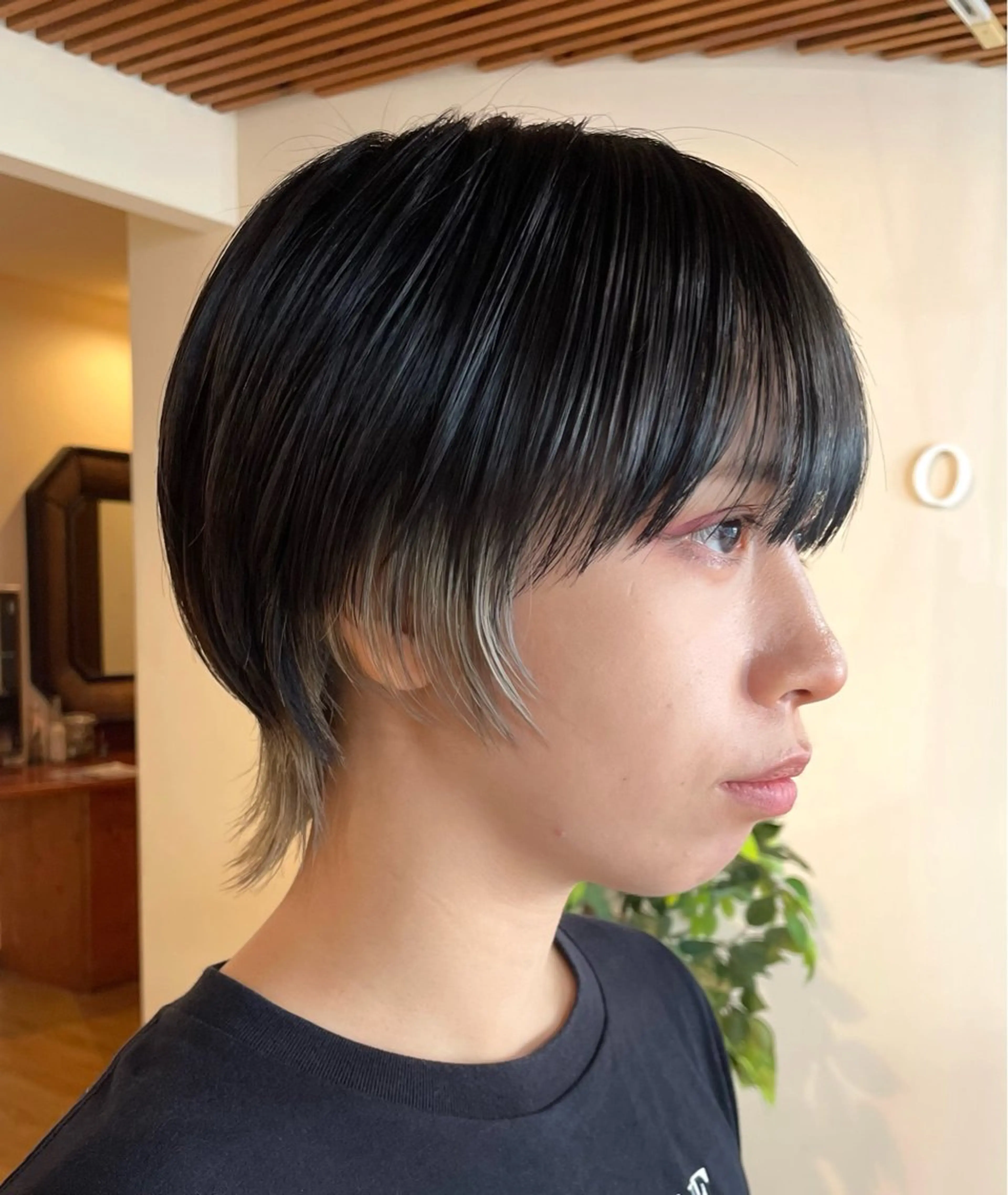 ショート ウルフカット 宮本 いぶきのヘアスタイル