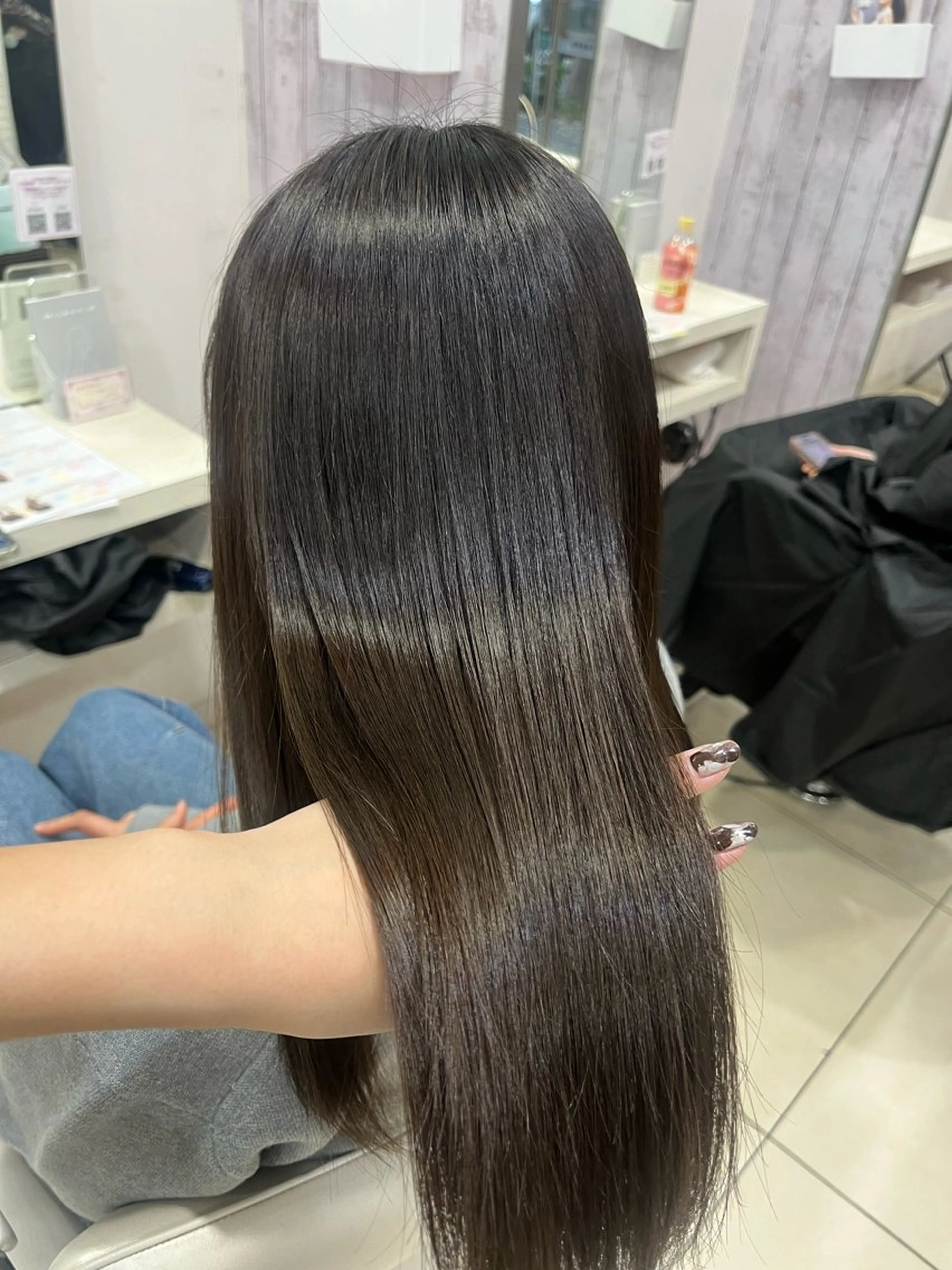 セミロング ヘアカラー トリートメント 【髪質改善カラー】 あむ·. ⟡ 🖤のヘアスタイル