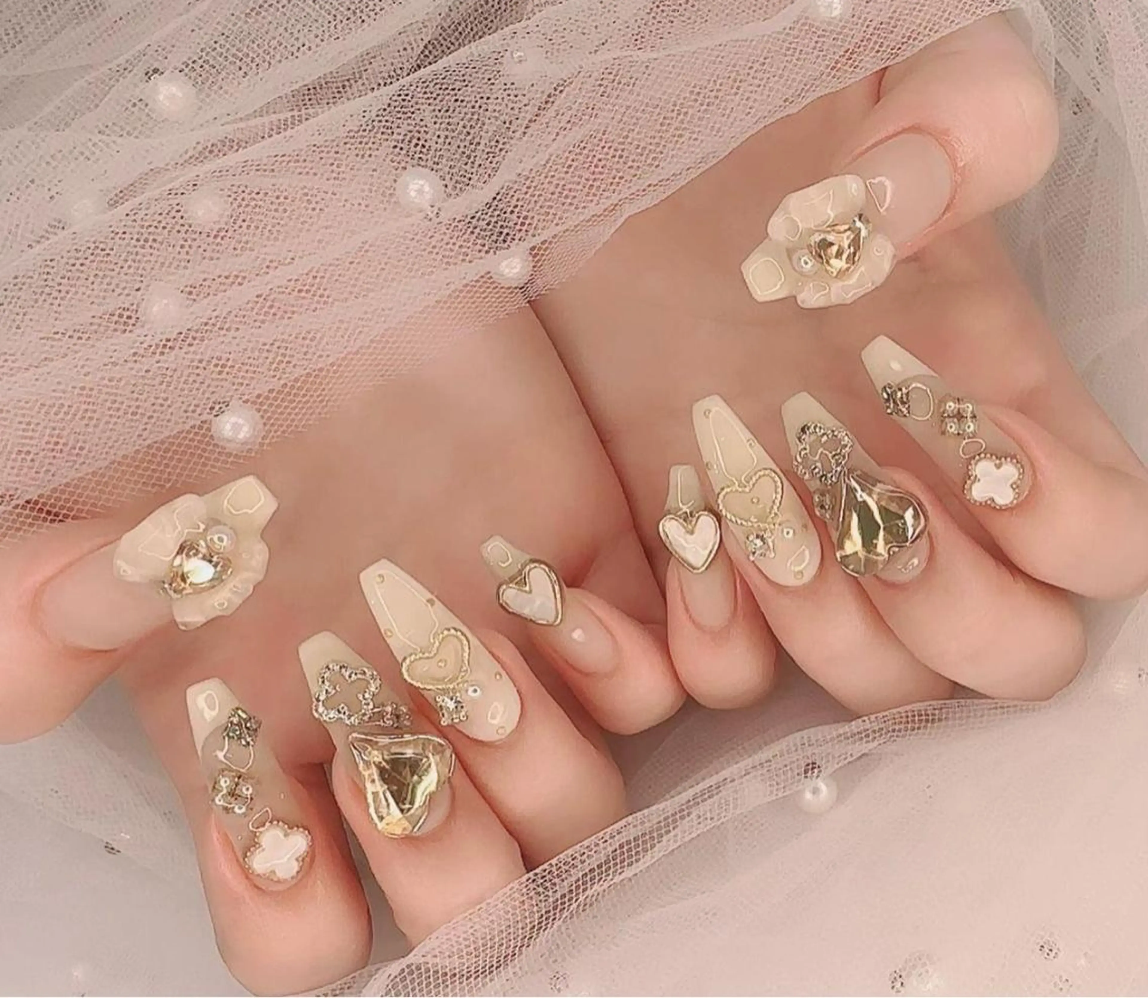 ネイル ハンドネイル フットネイル ハンドケア R nailsalon所属・R salonのネイルデザイン