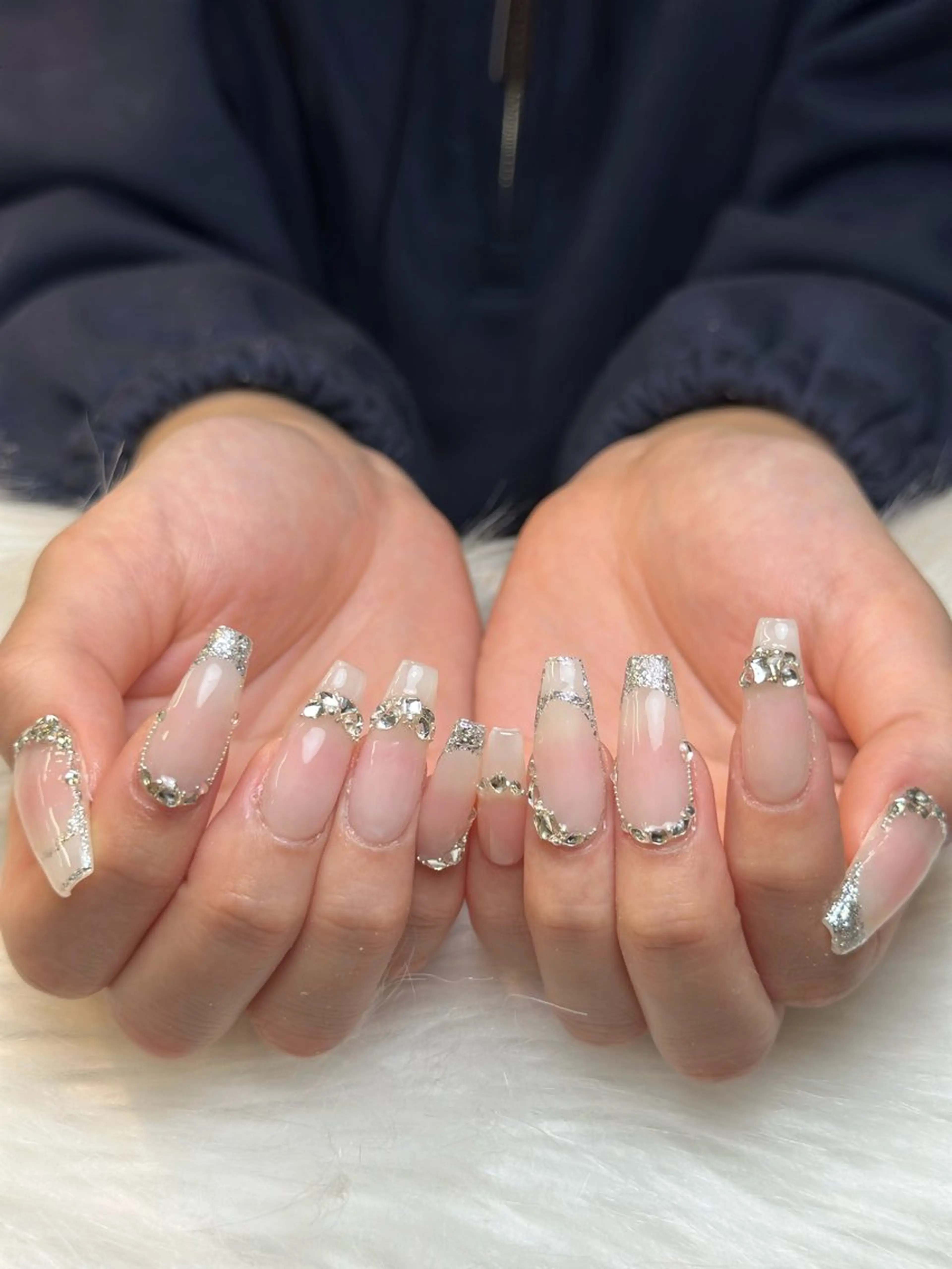 ネイル フレンチネイル グラデーション 韓国ネイル マグネットネイル シンプルネイル ハンドネイル CoMo Nail Studio所属・CoMo Nailのネイルデザイン