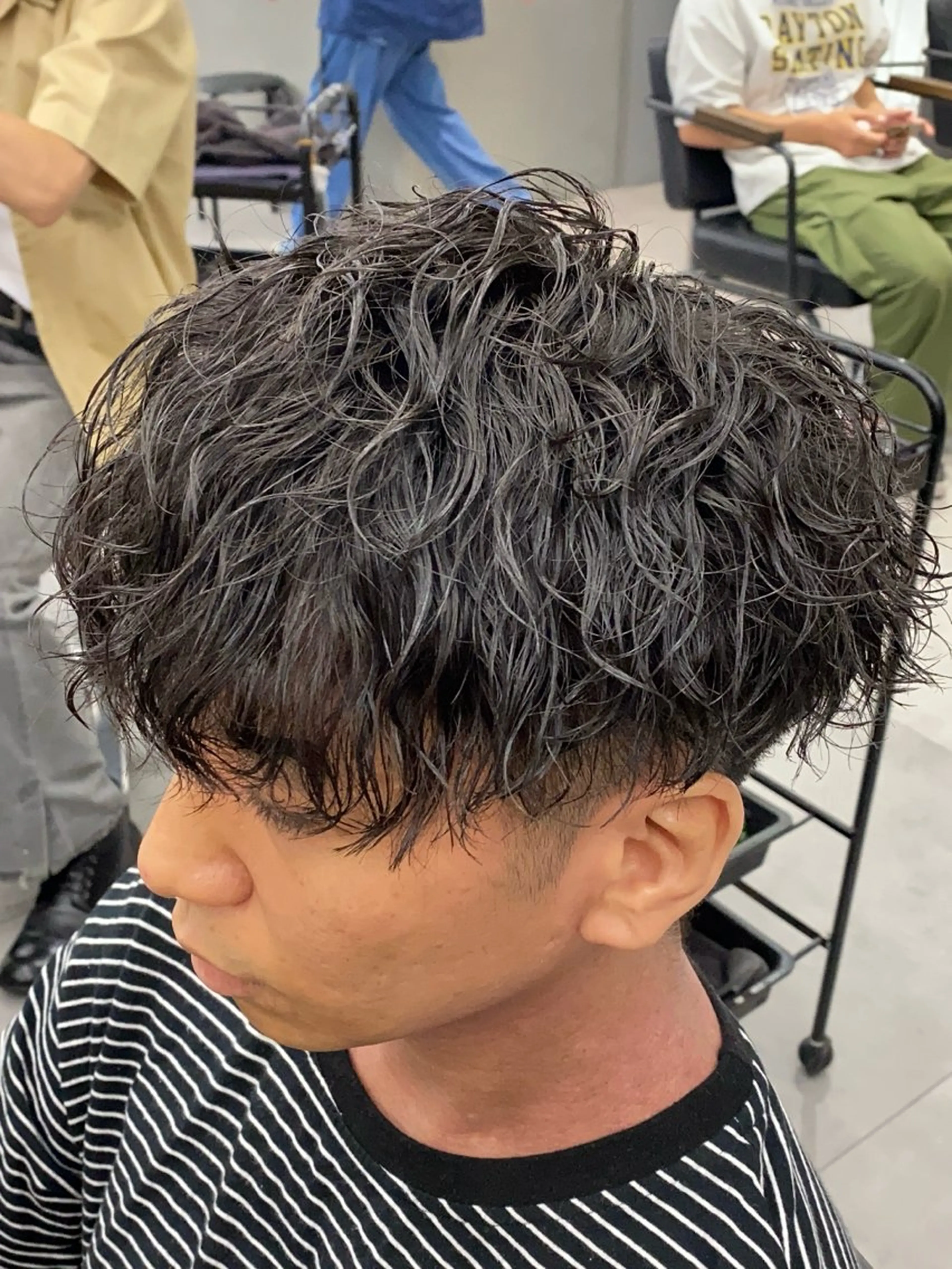 パーマ メンズ 🌀メンズパーマ🌀 縦落ち/波巻きのヘアスタイル