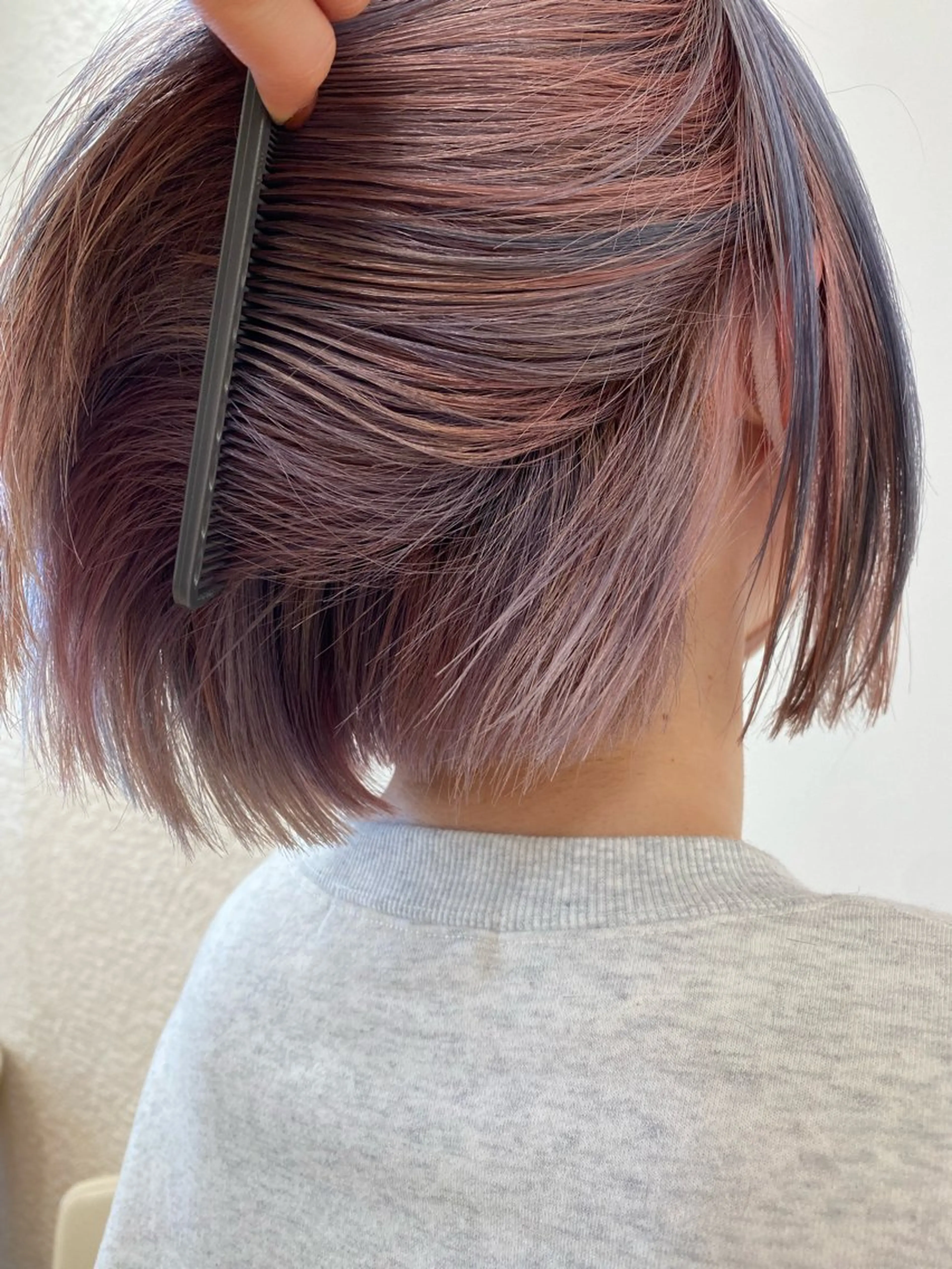 カラー kenje luscaのヘアスタイル