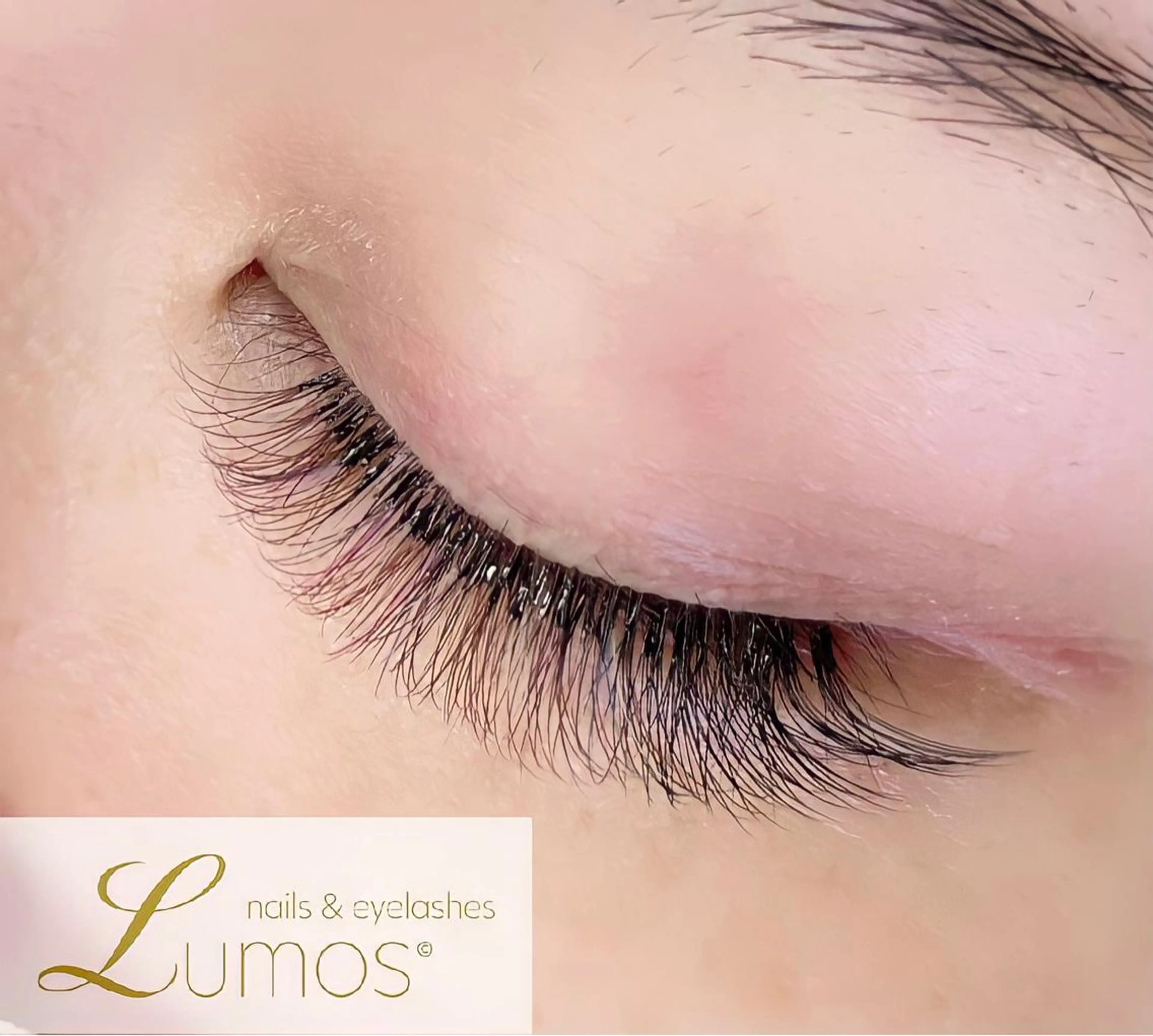 マツエク・マツパ ボリュームラッシュ マツエク Lumos nail&eyelash所属・Lumos Ayakaのマツエク・マツパデザイン