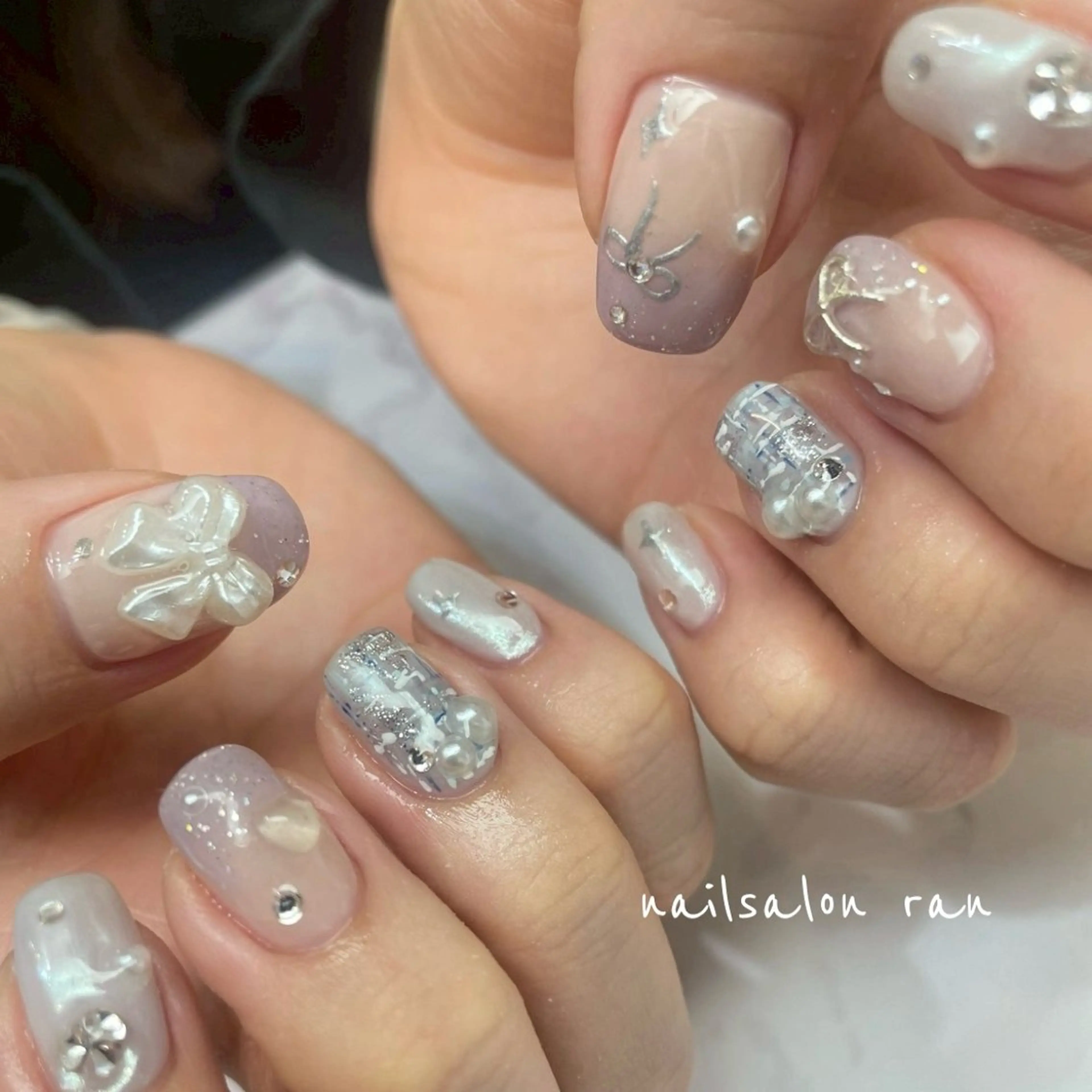 ネイル キラキラネイル リボン 春ネイル ツイードネイル ハンドネイル ハンドケア nailsalon ranのネイルデザイン