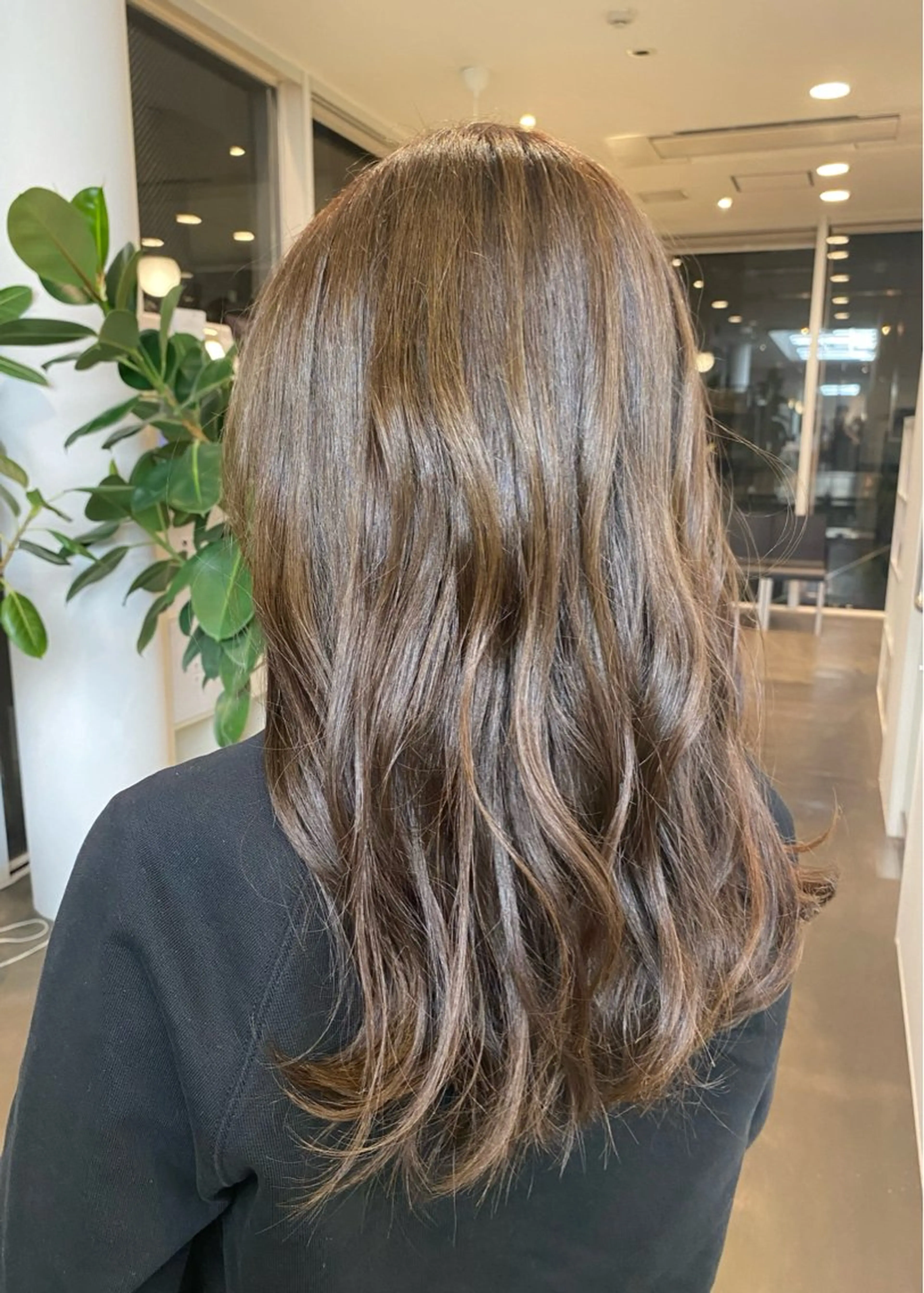 ロング カラー ヘアアレンジ オリーブカラー DIFINOaoyama所属・🤍あやか🍒 透明感カラー🤍のヘアスタイル