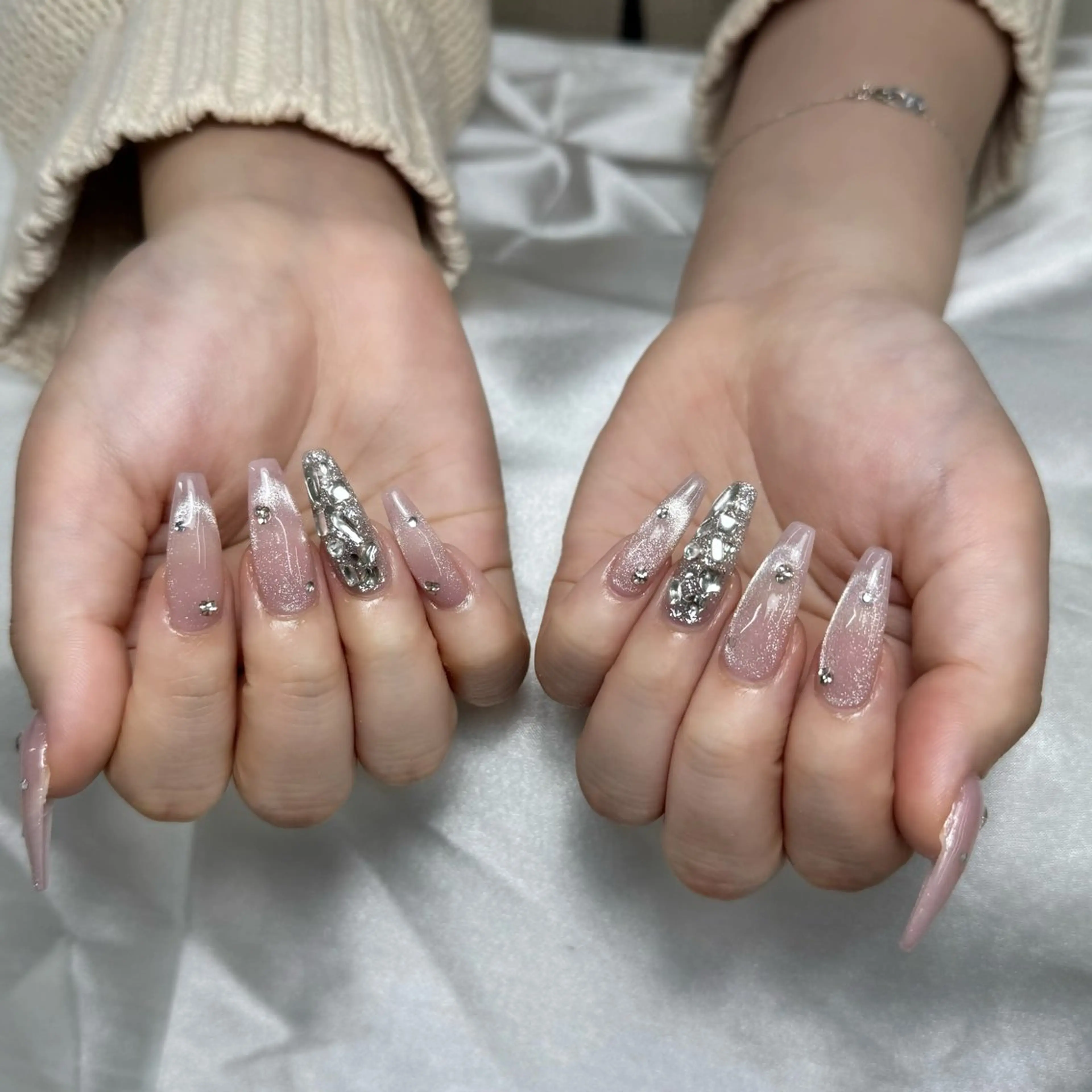 ネイル ハンドネイル ハンドケア Nova Nail Nambaのネイルデザイン