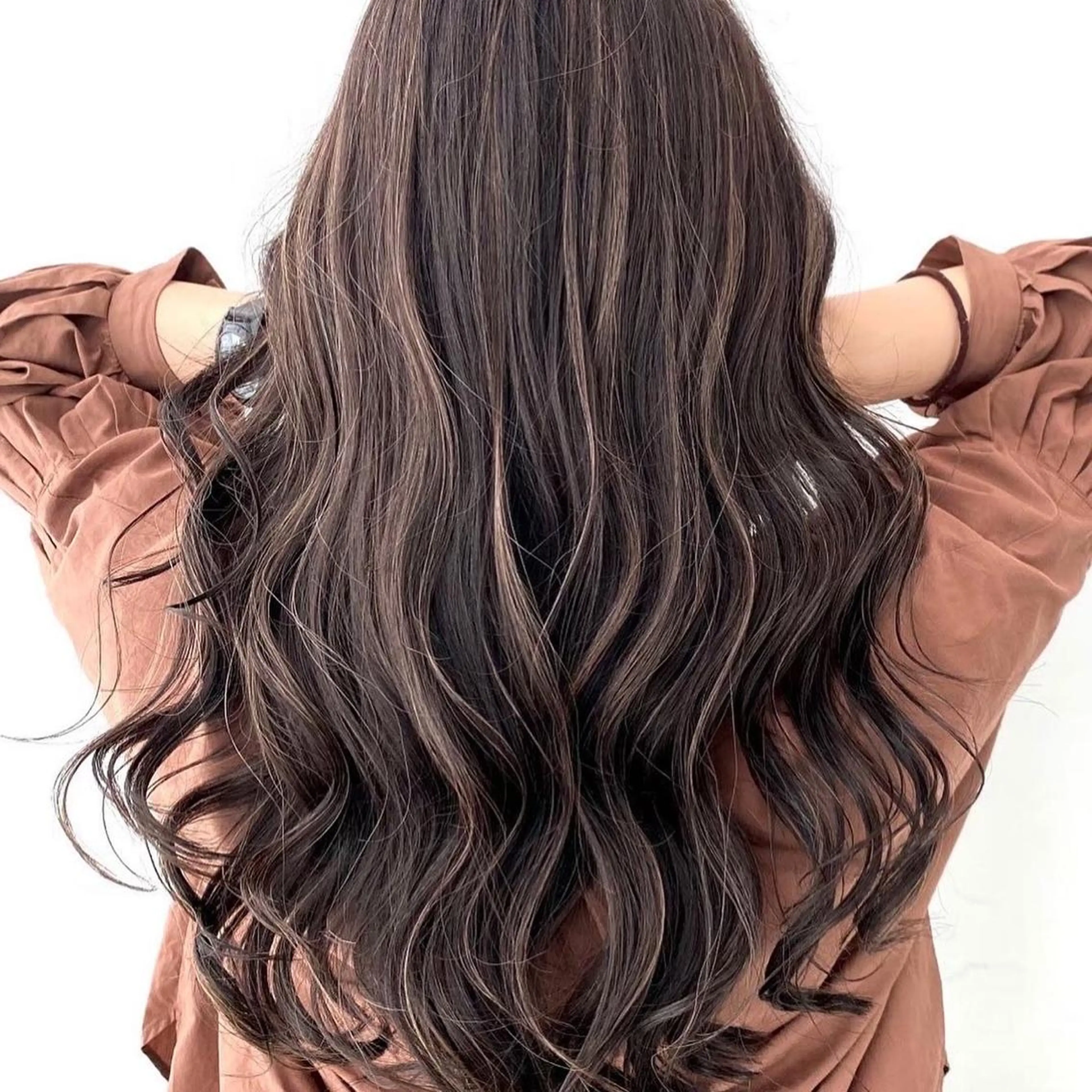 ミディアム カラー ハイライトカラー ハイライト ヘアカラー ✨無料！カット モデル募集✨夕貴のヘアスタイル