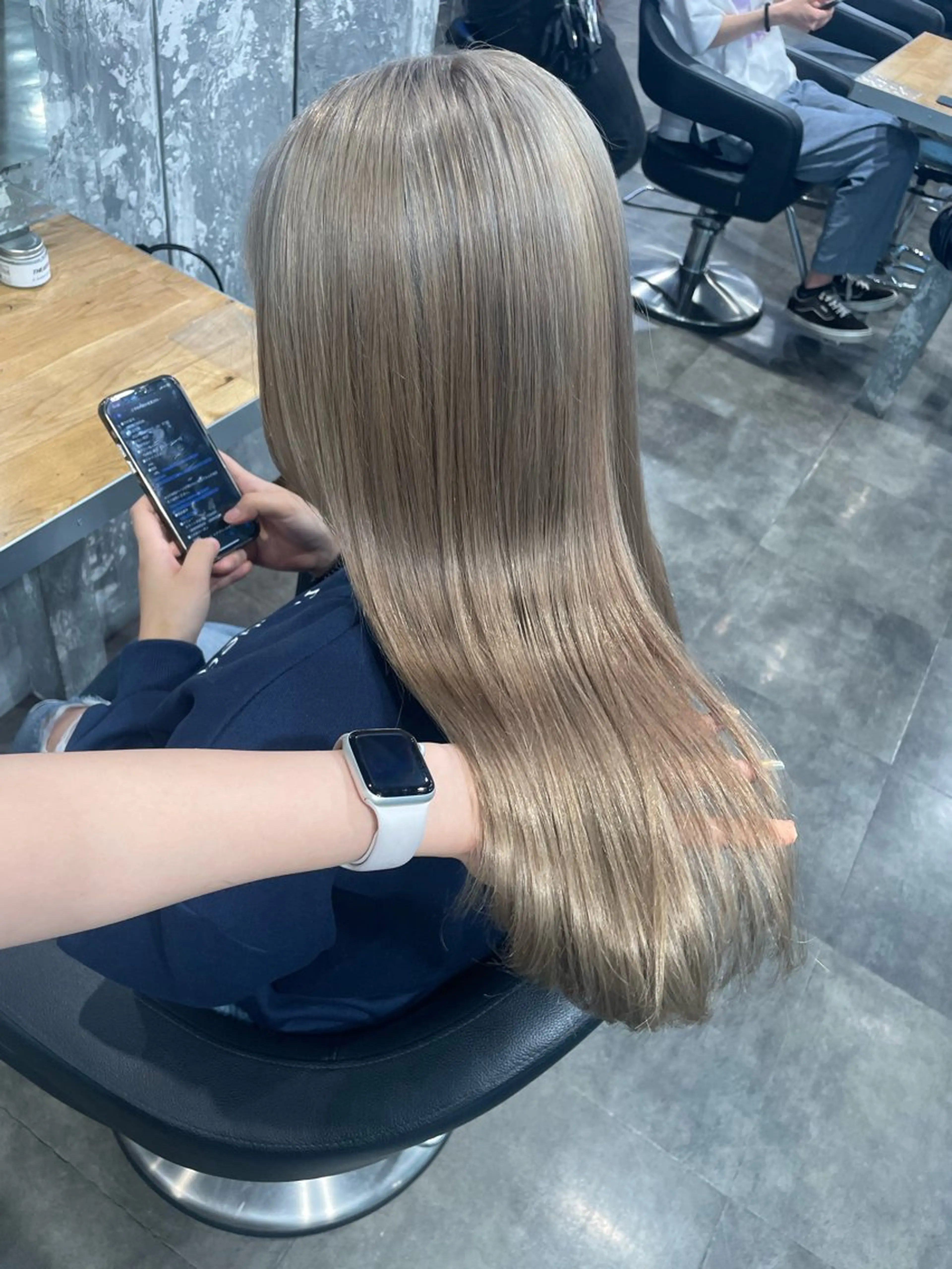 ロング カラー ヘアカラー ハイトーンブロンド 横浜💞ミオのヘアスタイル