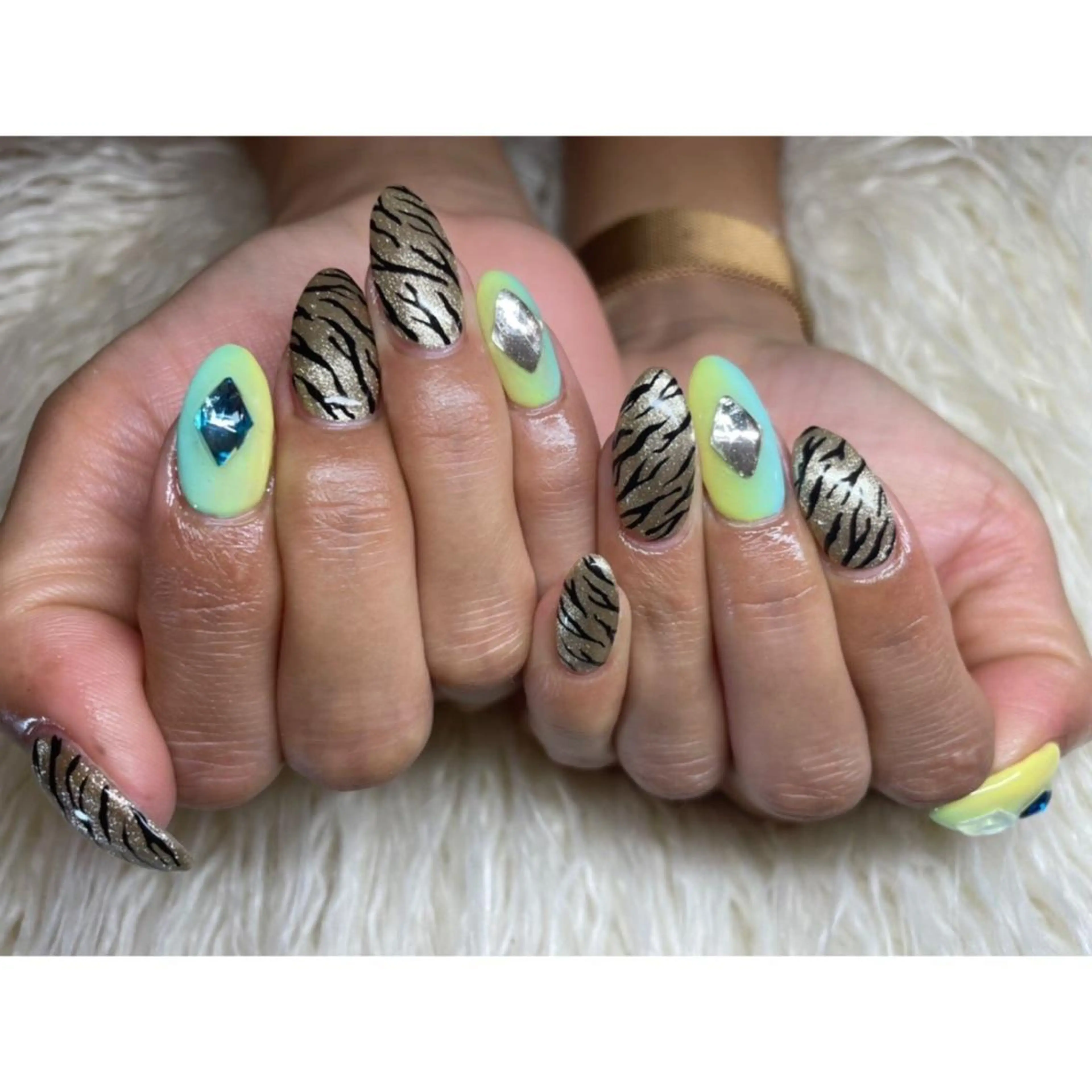 ネイル アニマル柄 ラメ(グリッター) パステルネイル ハンドネイル フットネイル Nail salon LuaRのネイルデザイン