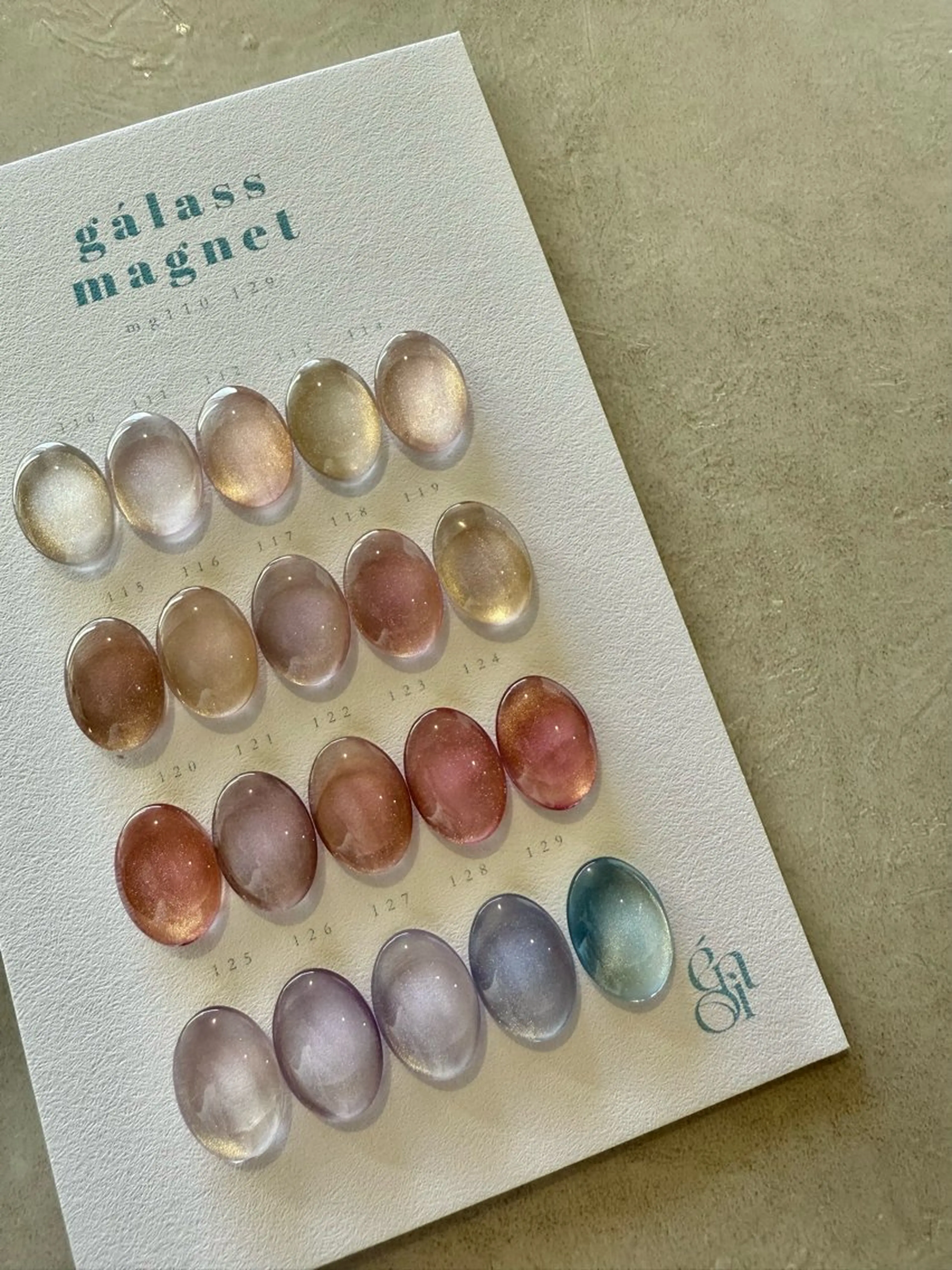 ネイル マグネットネイル nailsalon mionのネイルデザイン