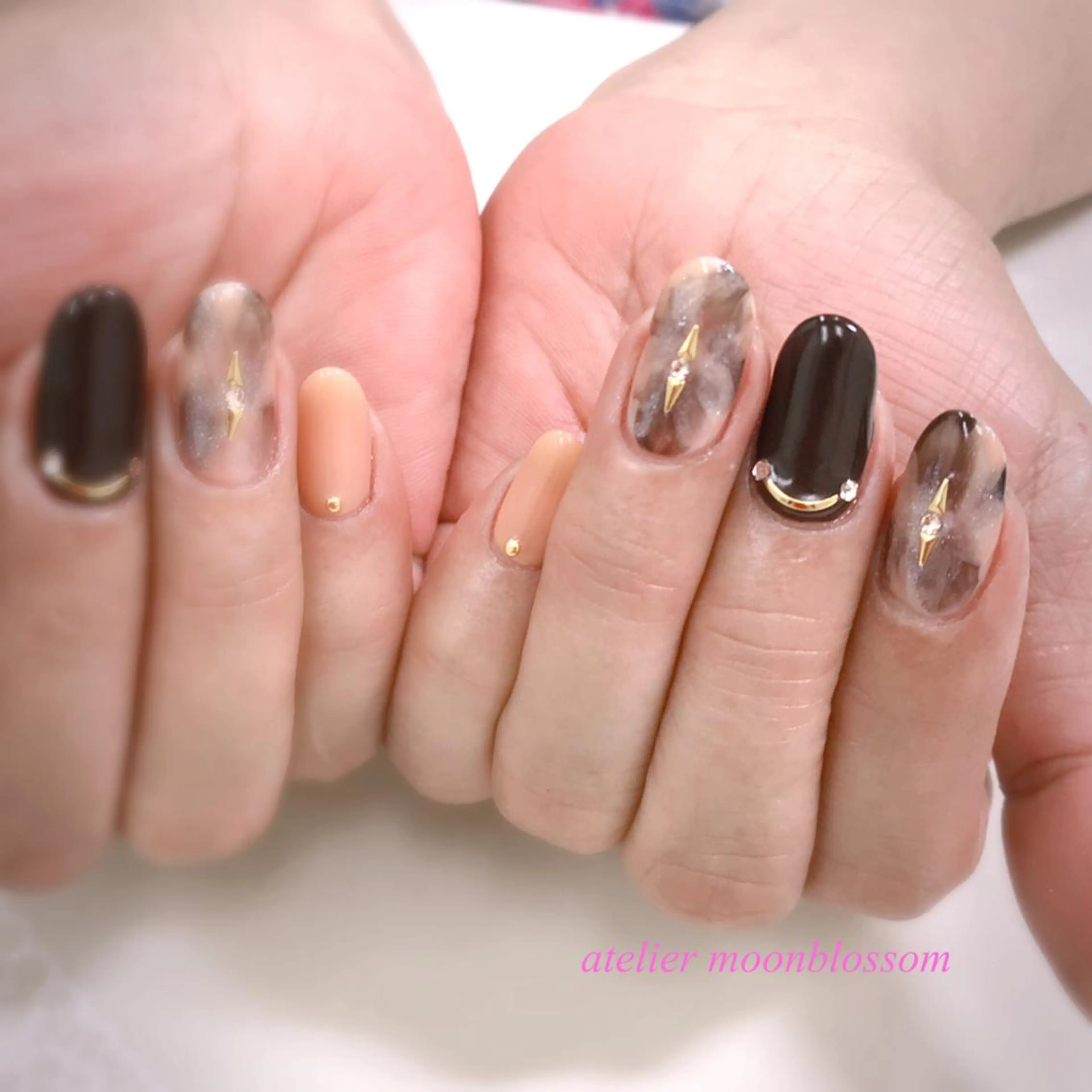 ネイル アトリエ ムーンブロッサムのネイルデザイン