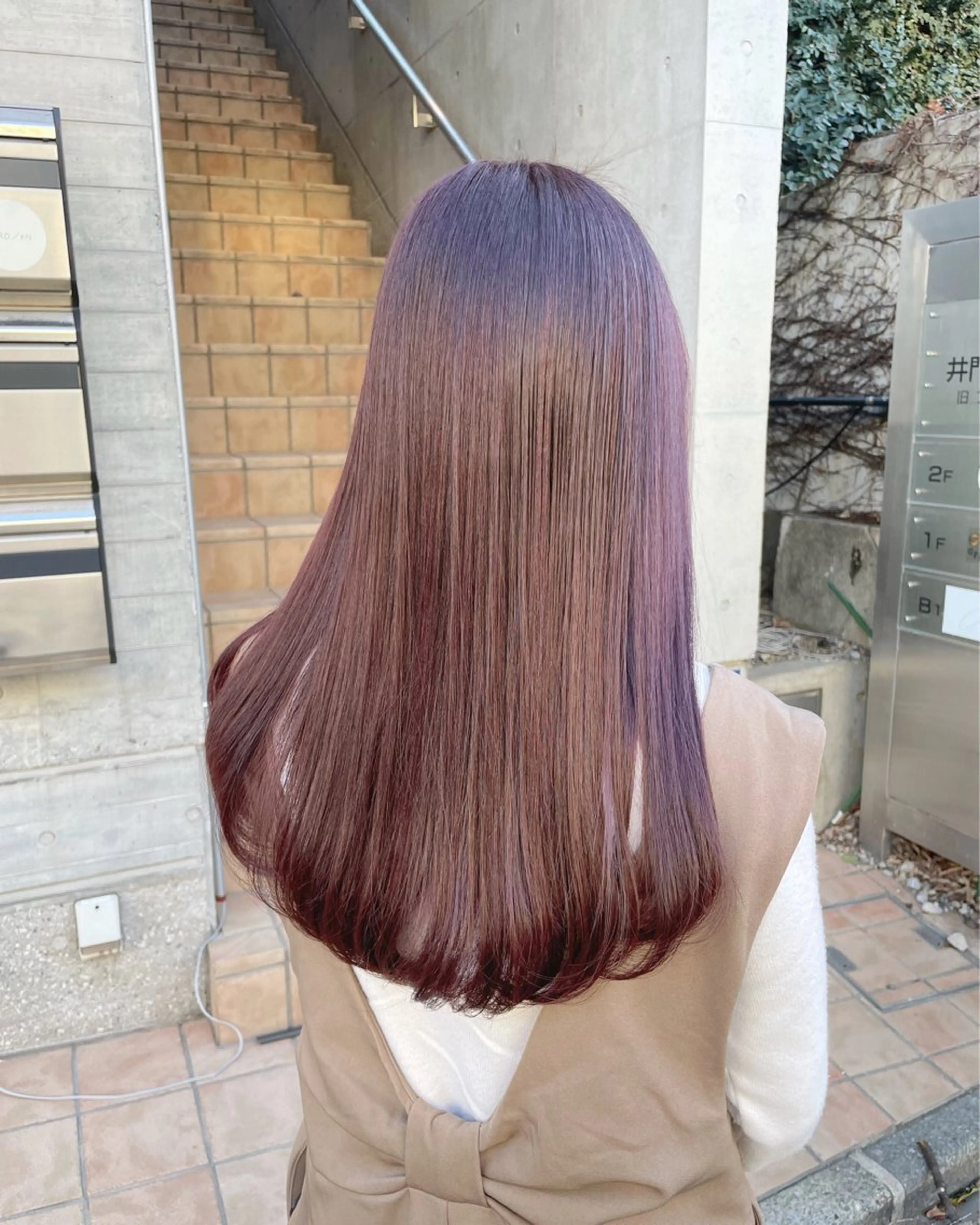 ロング カラー ラベンダーカラー ピンクカラー ピンクラベンダー カット ヘアカラー トリートメント 【arc】Ruri コテ巻き風パーマのヘアスタイル