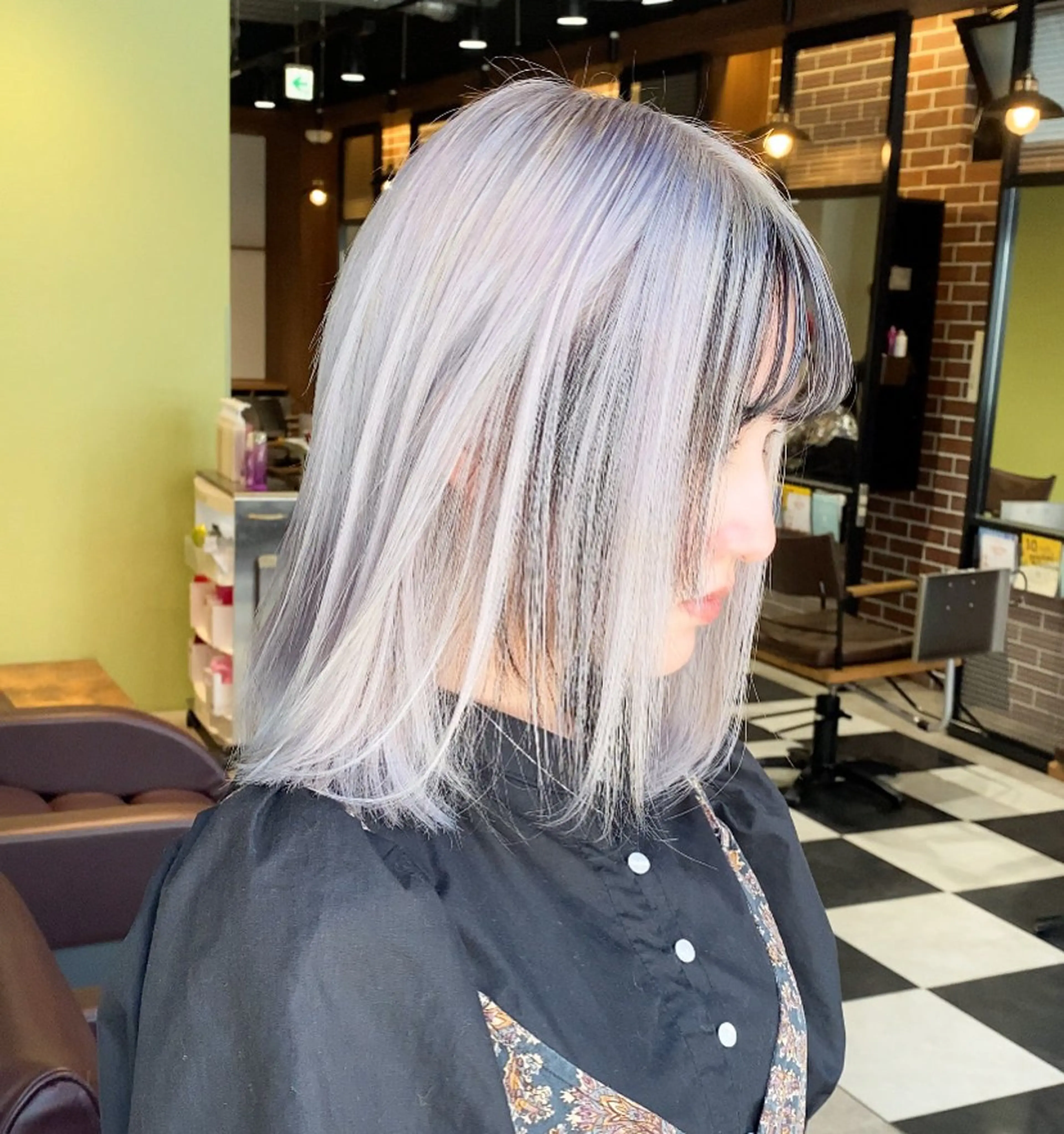 ロング 透明感ブリーチ/ メンズパーマのヘアスタイル