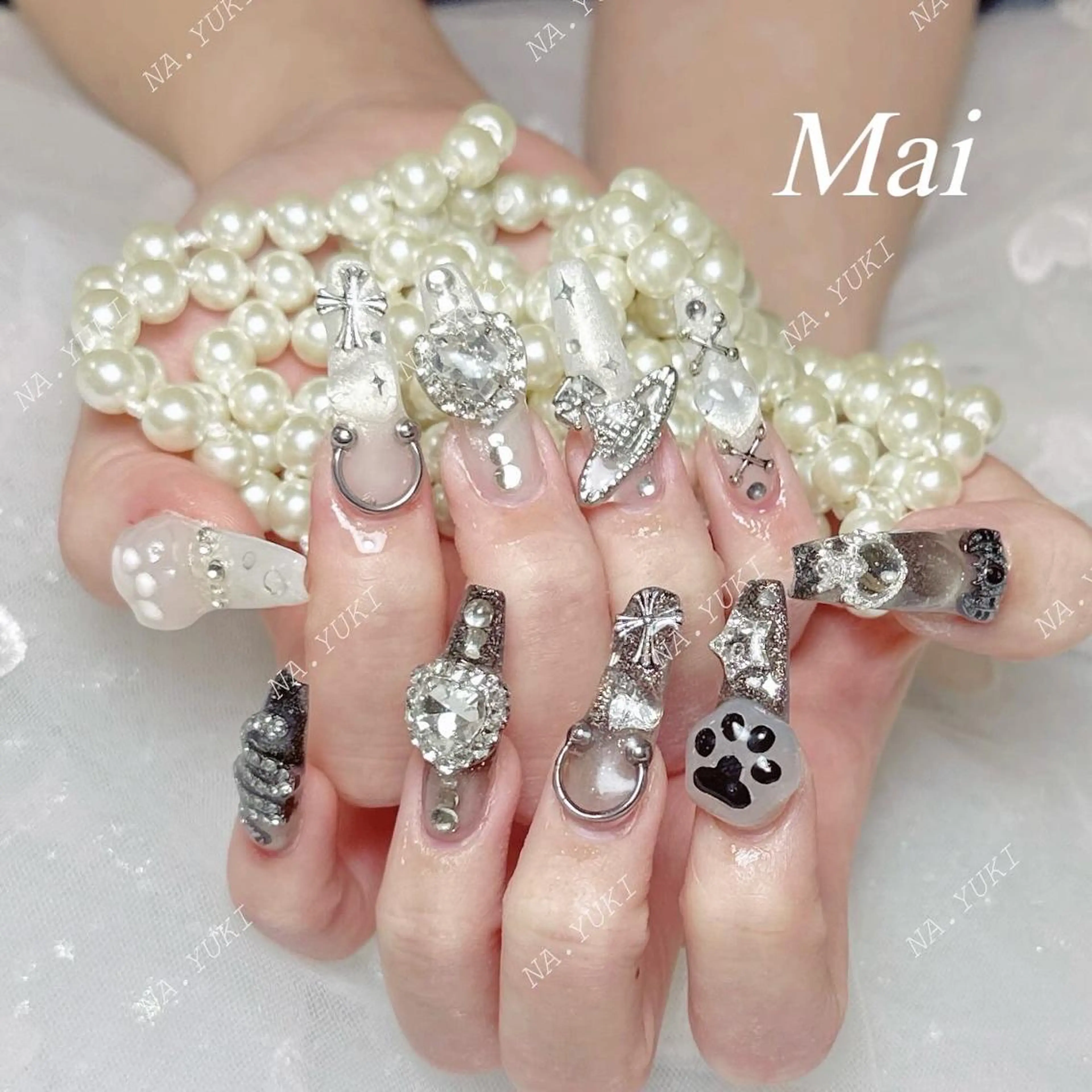 ネイル ハンドネイル 🦋 Queenieのネイルデザイン