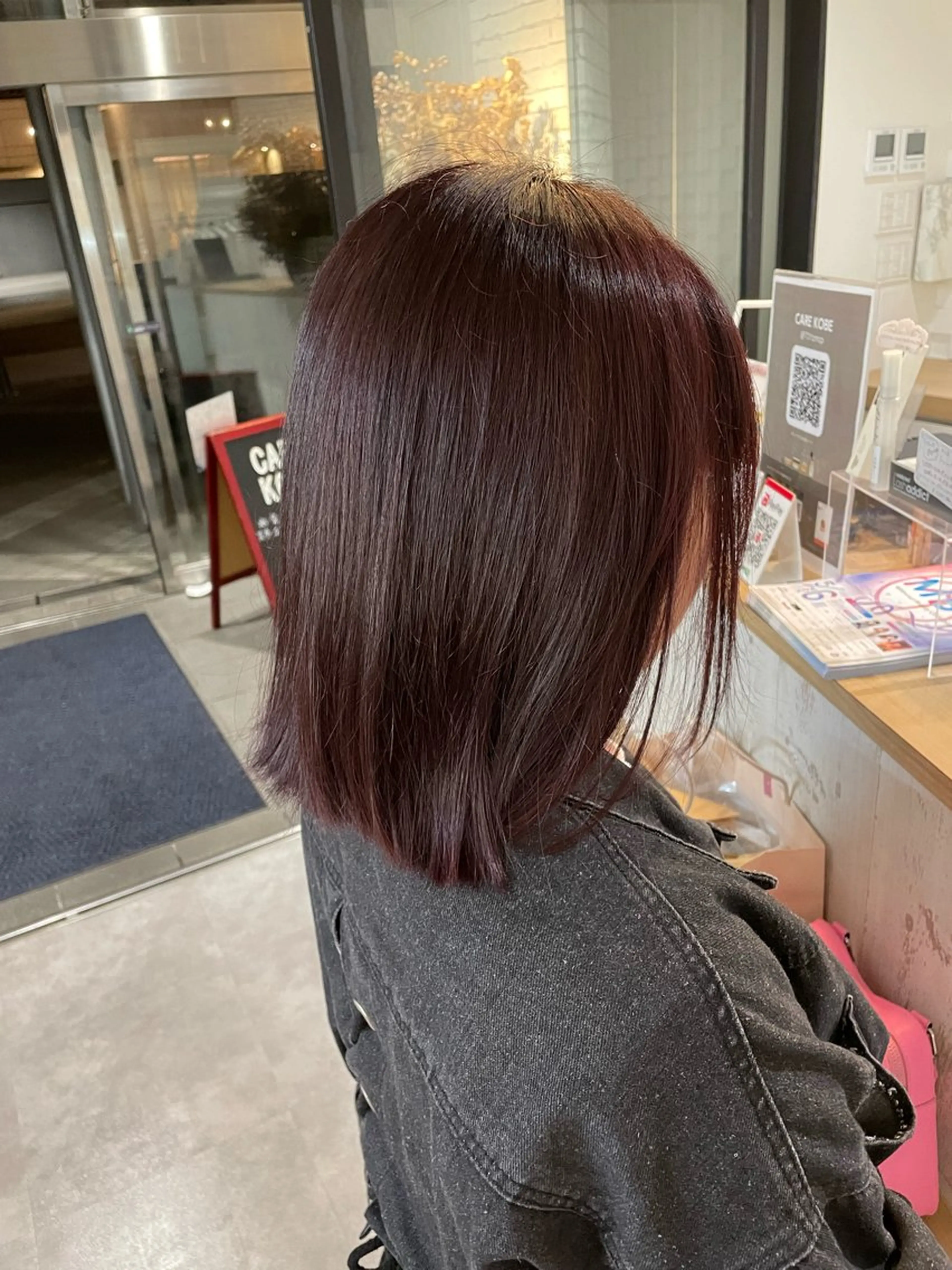 ミディアム カラー ブリーチ ブラウンカラー ピンクカラー ピンクブラウン CARE ．KOBE所属・京谷 日向のヘアスタイル