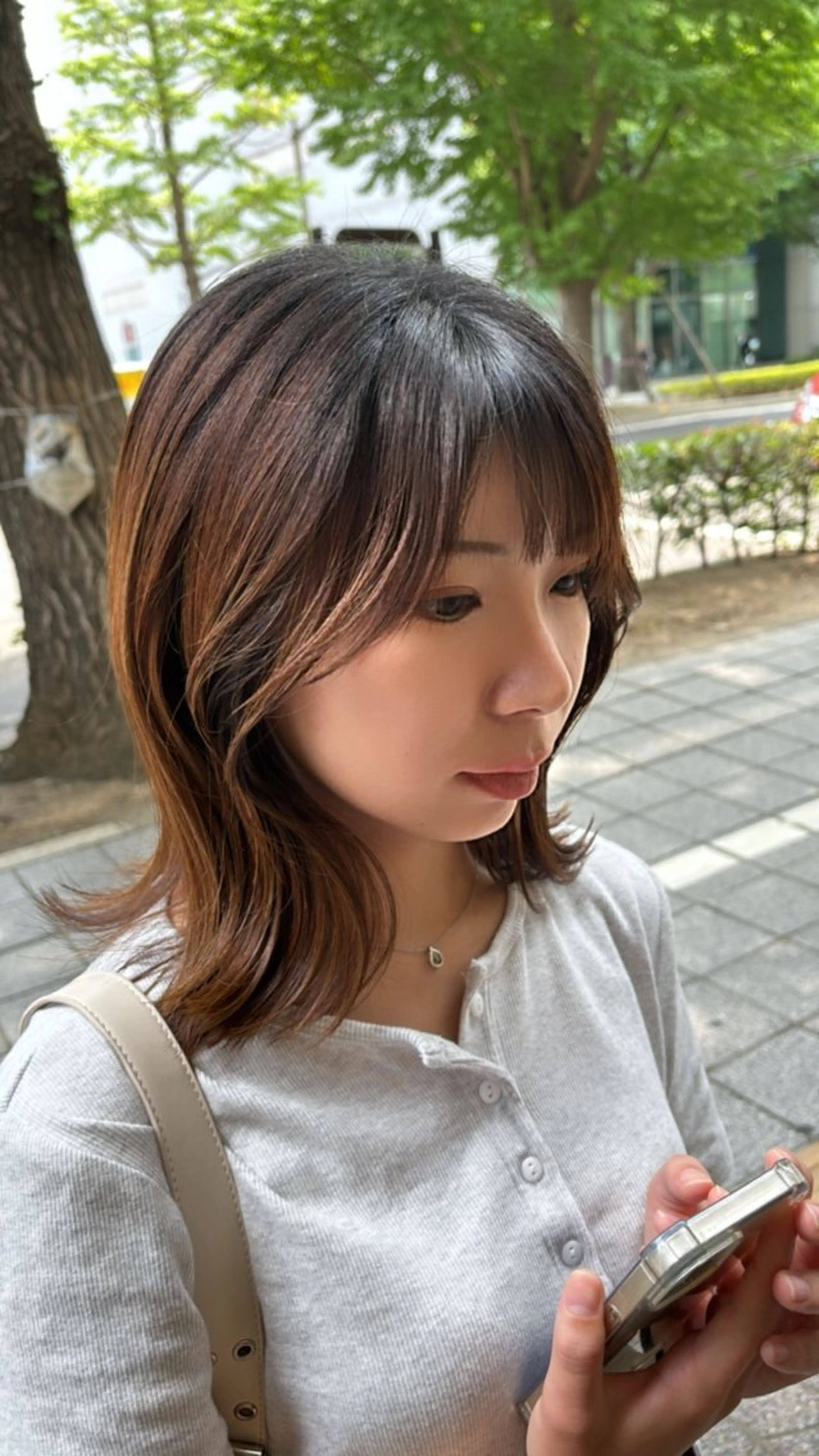 セミロング くびれヘア カット 🍓ハイトーンカラー 🎀nene🍓のヘアスタイル