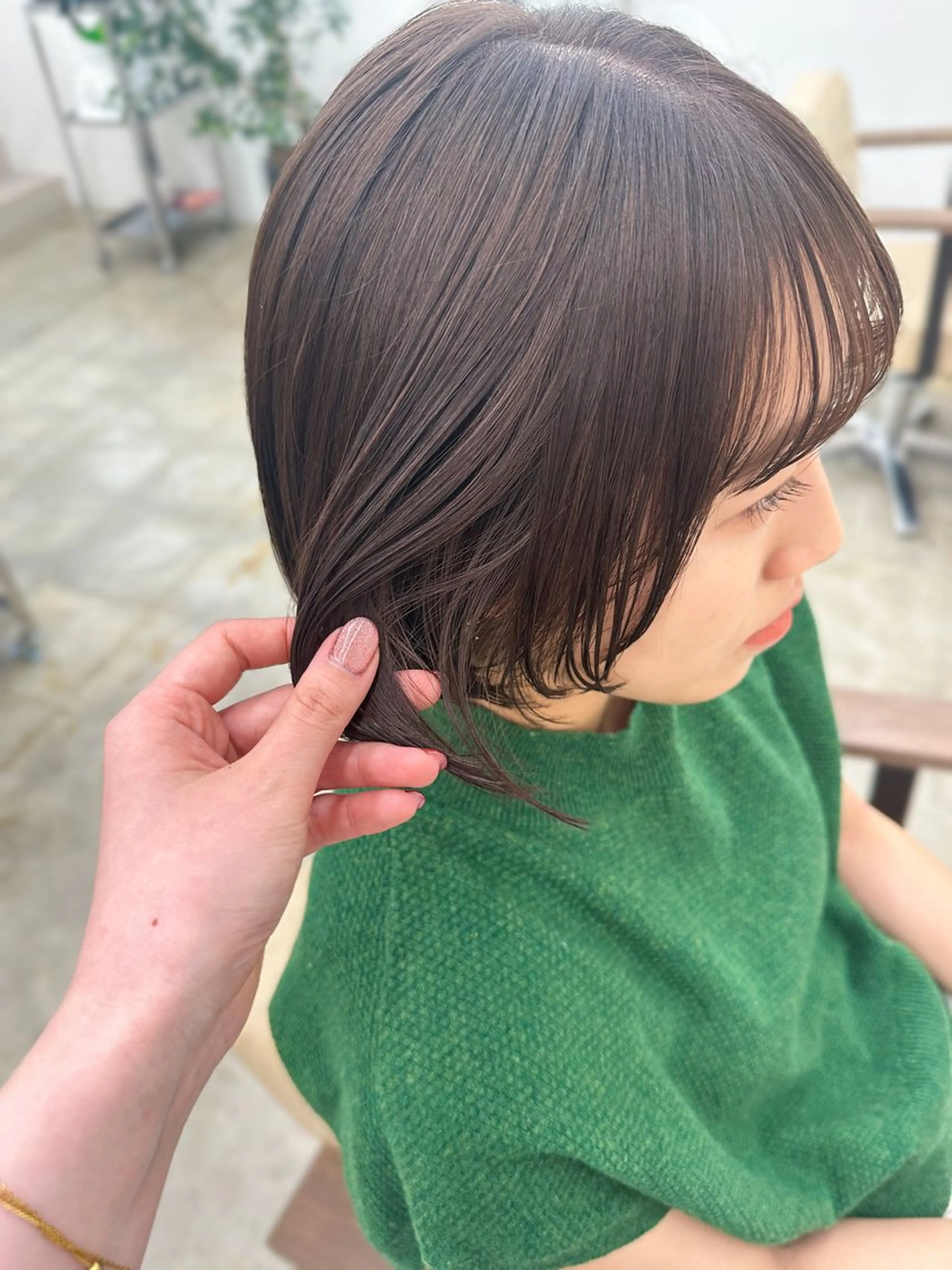 ショート カラー グレージュ 🌼透明感艶カラー オリーブ🌼河村咲のヘアスタイル