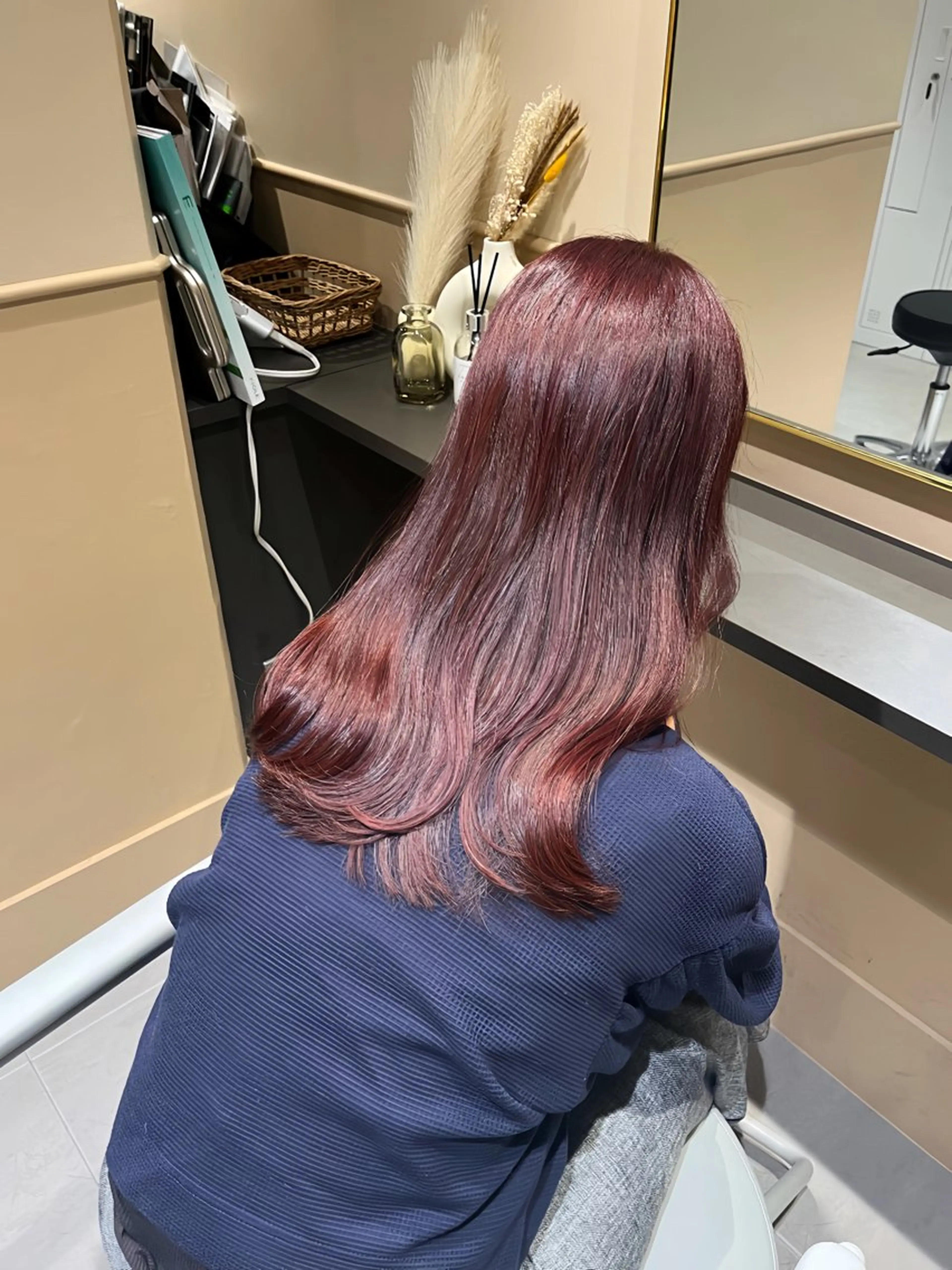 ロング カラー ブリーチ ブラウンカラー ブリーチなしカラー ピンクカラー ピンクブラウン ヘアカラー トリートメント 🫧tomoka 透明感カラー🫧のヘアスタイル