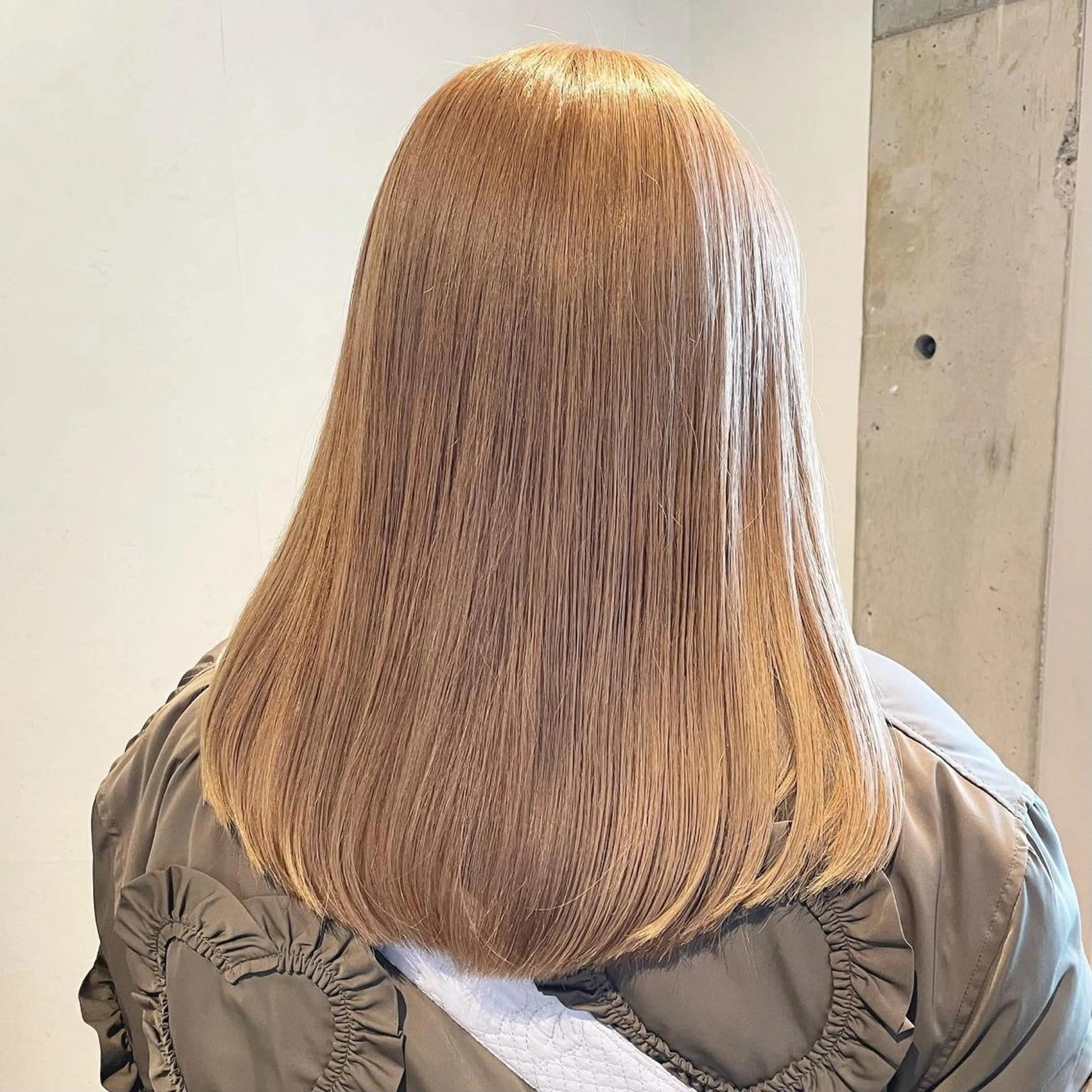 セミロング カット ヘアカラー トリートメント kitin  吉祥寺 山岸花のヘアスタイル