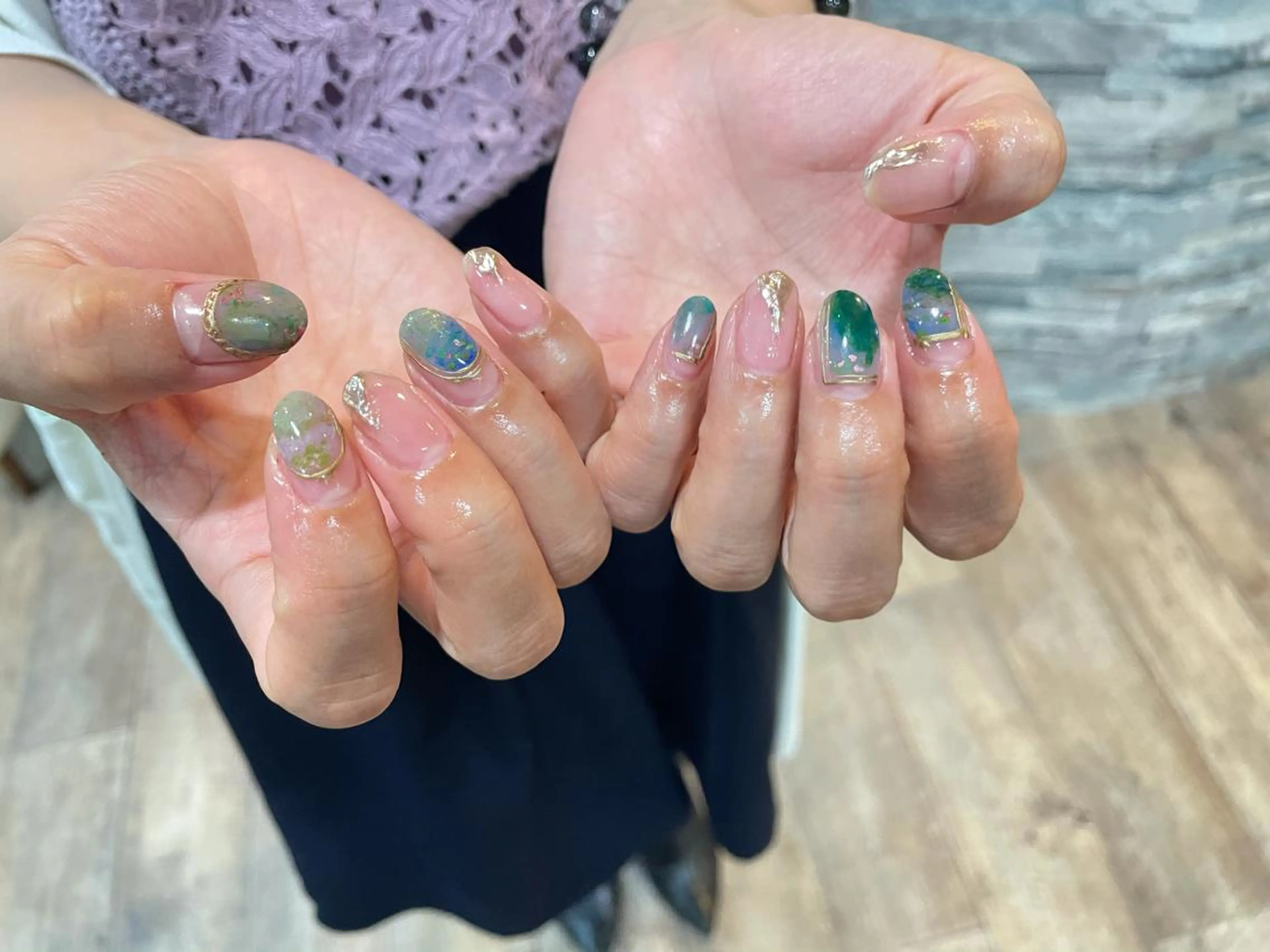 ネイル ハンドネイル ハンドケア R'well所属・はばすみれ🎀ﾈｲﾙ 光ﾌｪｲｼｬﾙ ﾍｱのネイルデザイン
