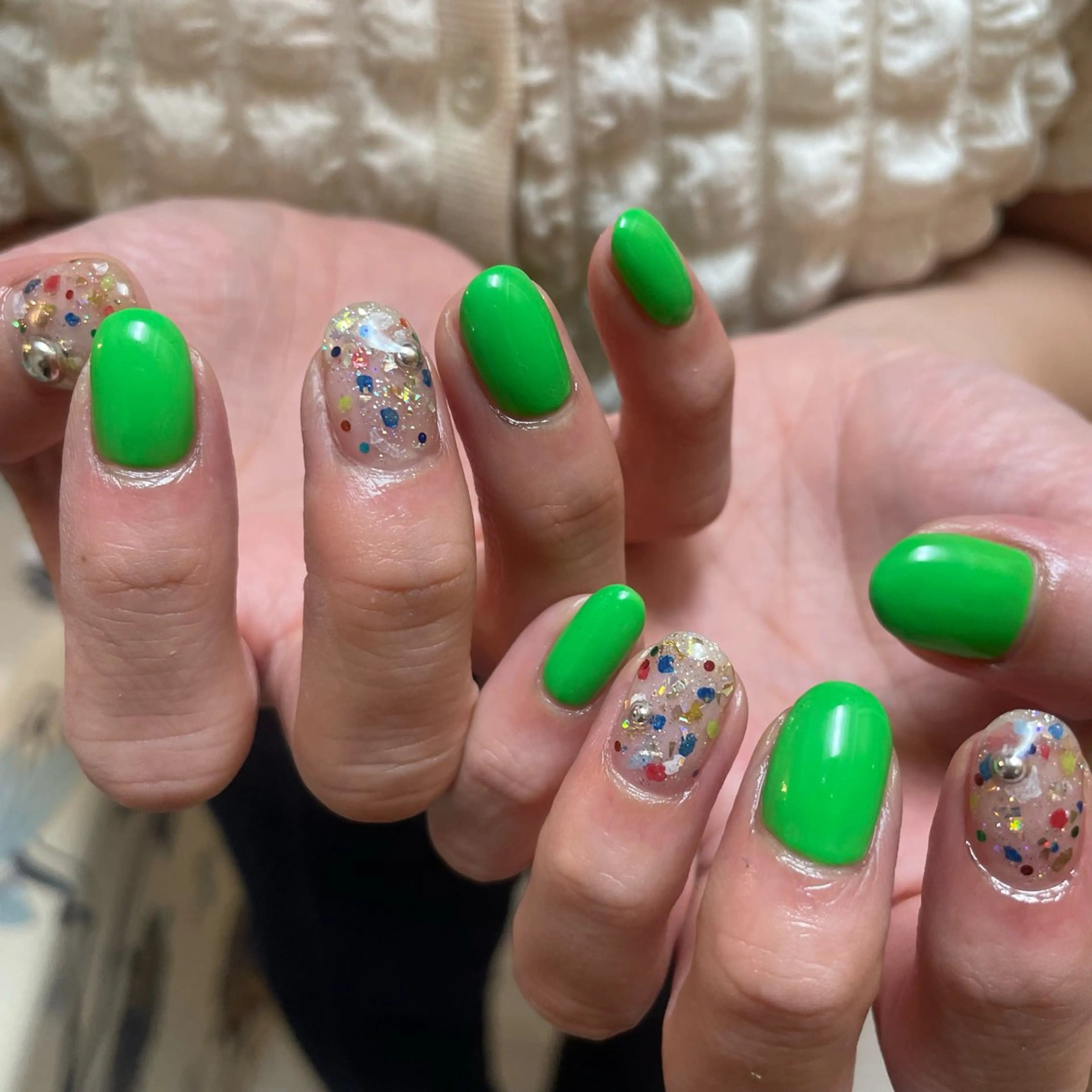 ネイル ハンドネイル カメレオン京橋🌻 草葉由佳のネイルデザイン