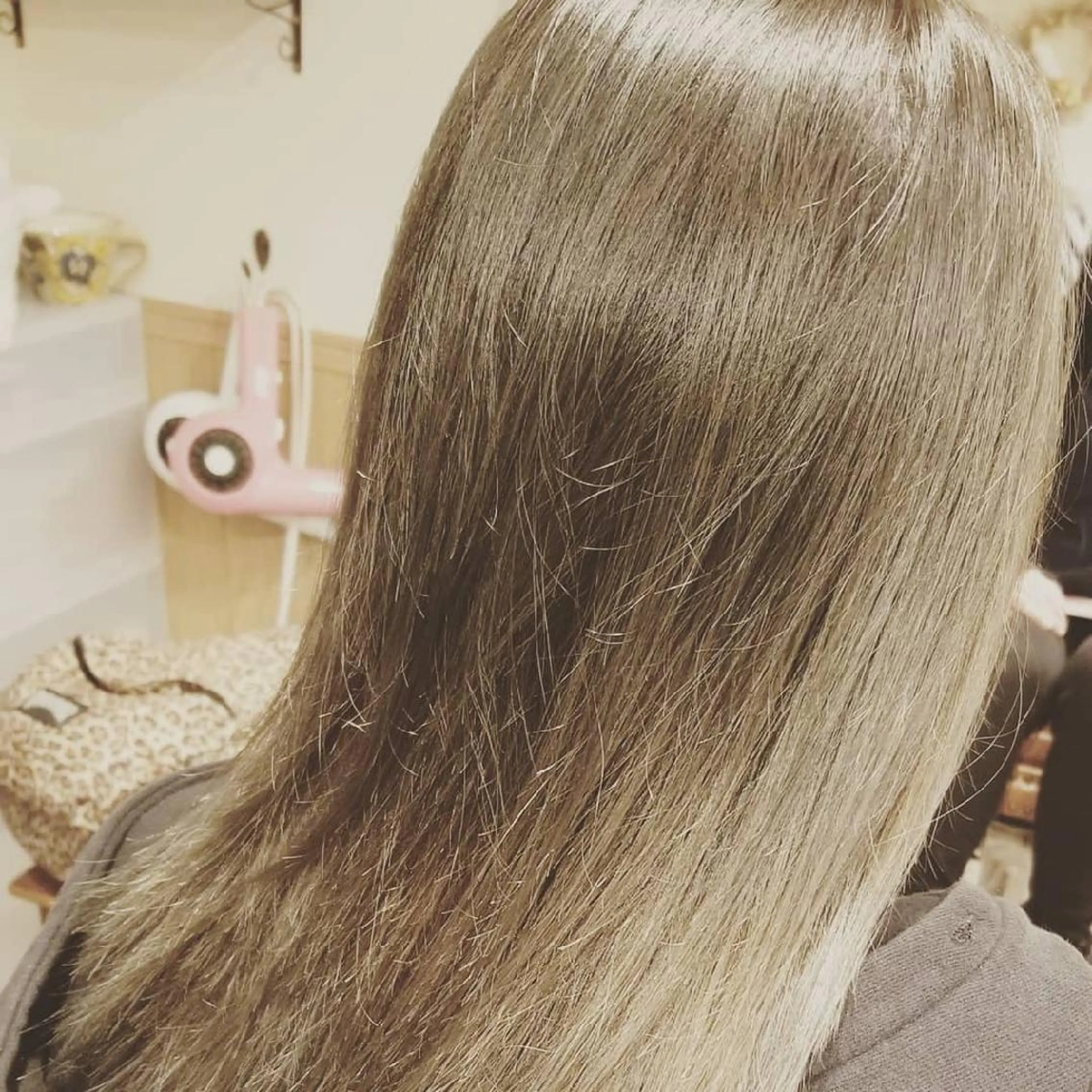 ミディアム カラー アディクシーカラー バレイヤージュ 外国人風カラー レイヤーカット spa hair  ark 富井直美のヘアスタイル