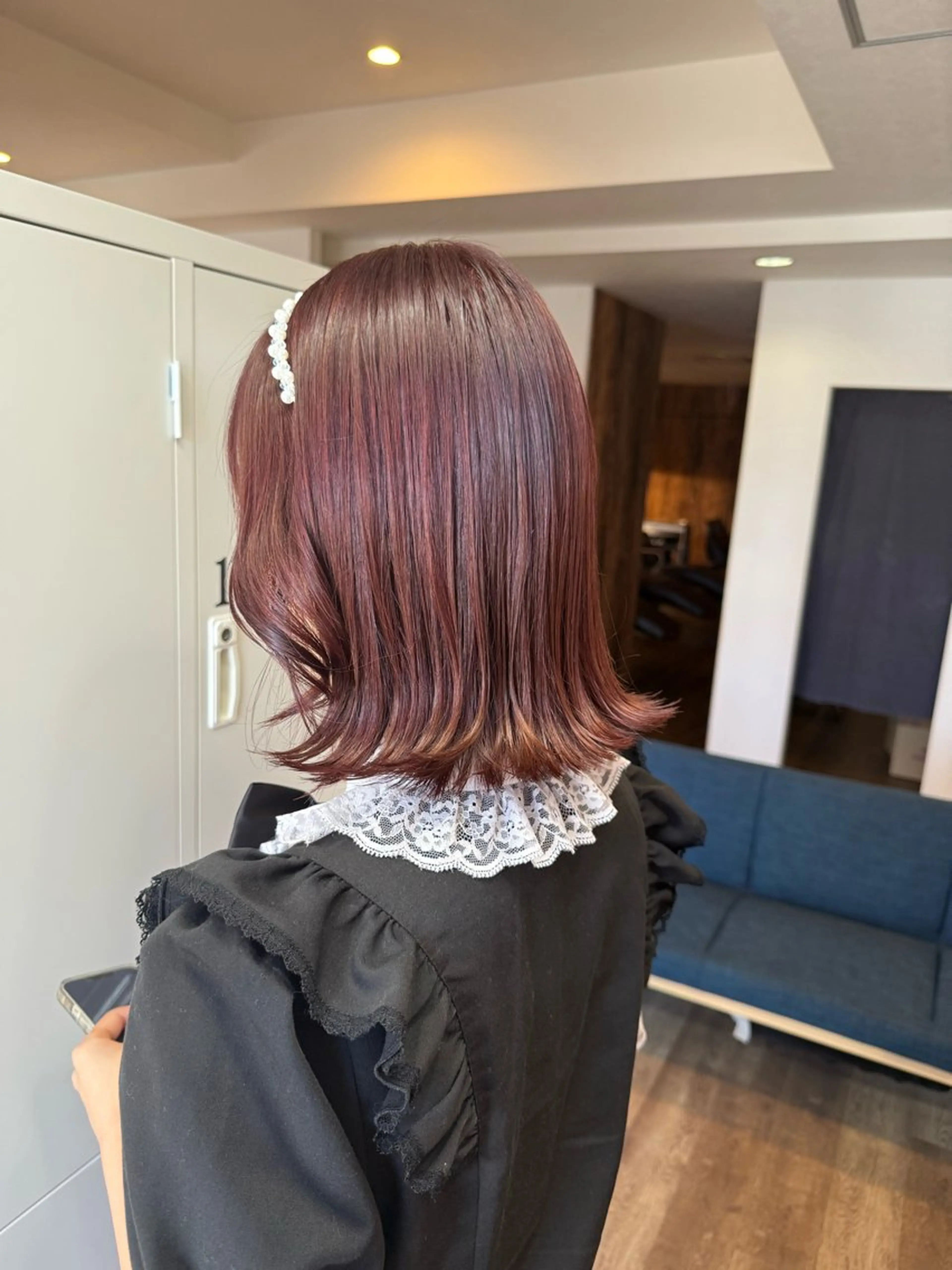 ミディアム カット ヘアカラー 白築 怜実のヘアスタイル