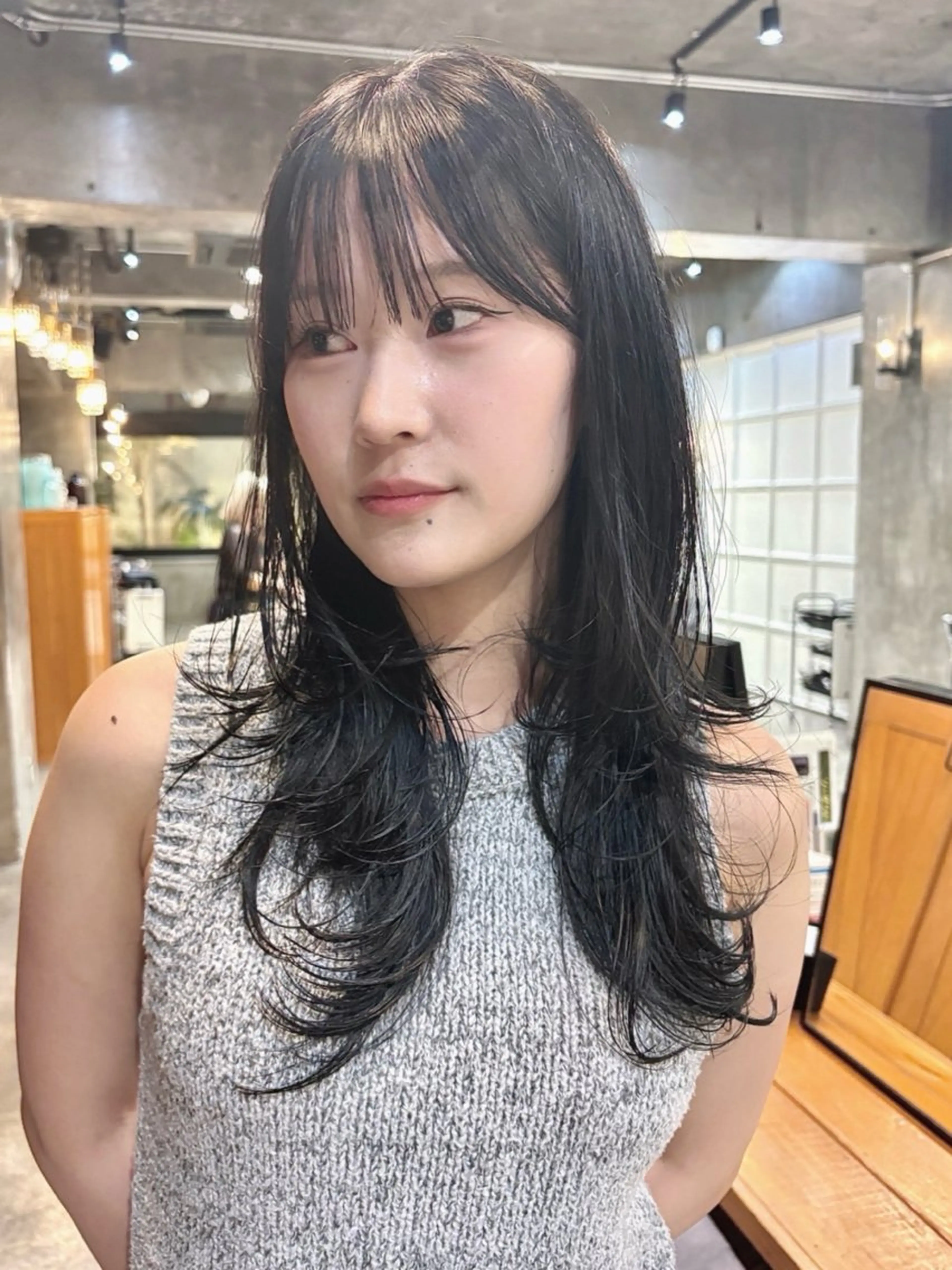 ロング カラー 【当日OK◉】レ イヤー/透明感カラーのヘアスタイル