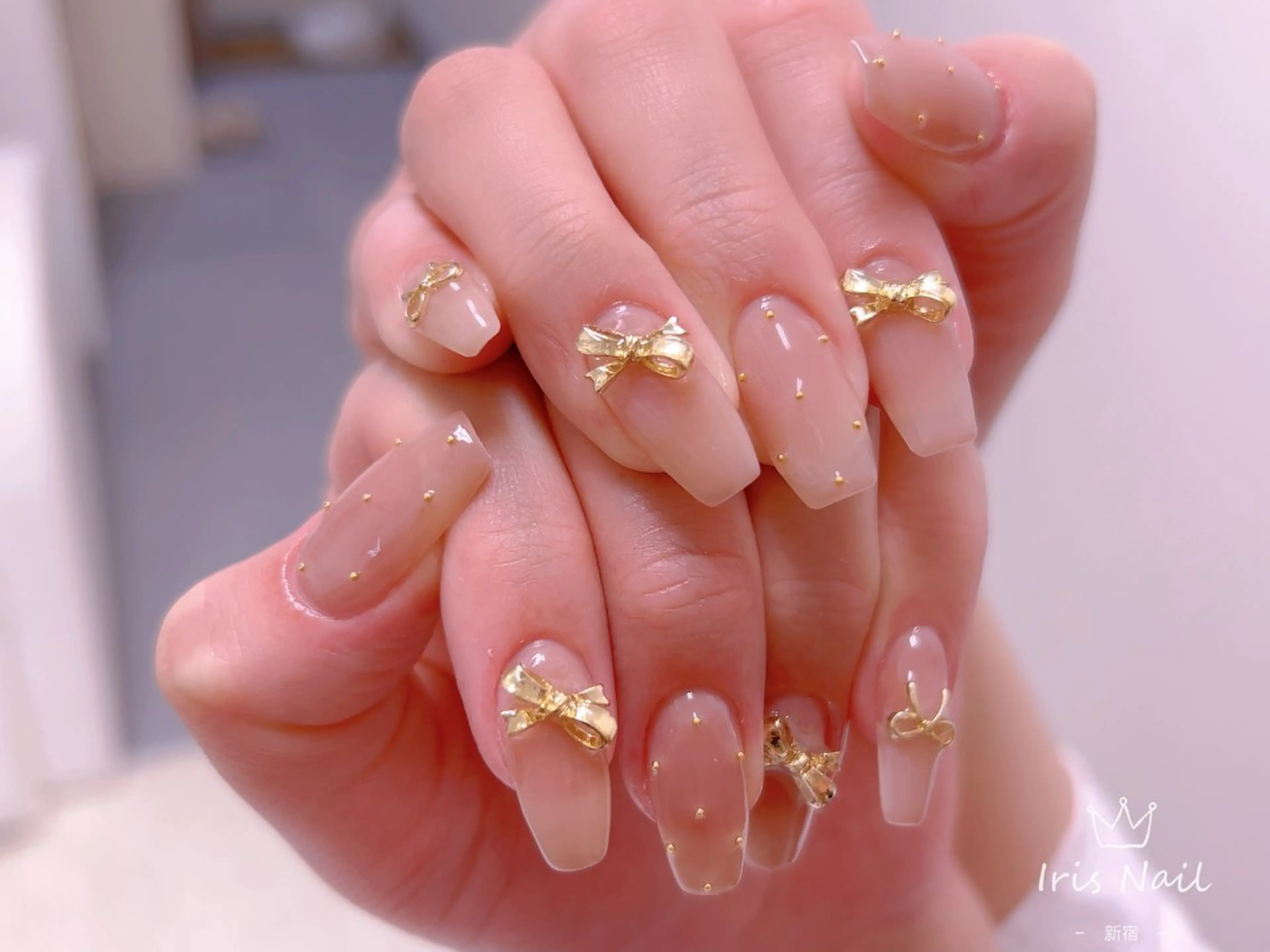 ネイル フレンチネイル ジェルネイル グラデーション 韓国ネイル マグネットネイル ハンドネイル 【長さ出し】 IRIS NAILのネイルデザイン