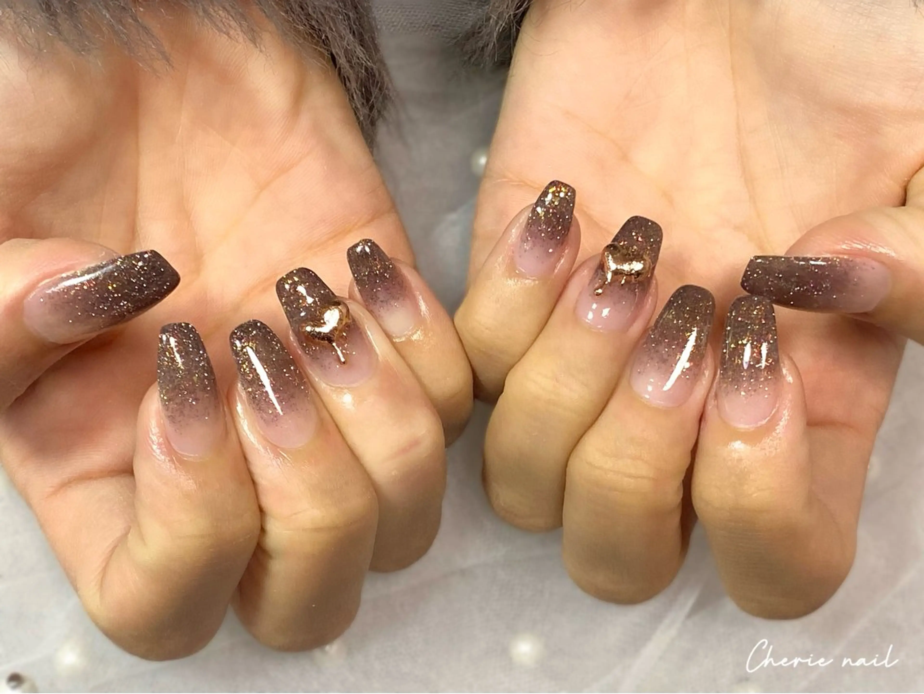 ネイル ブラウン フラッシュネイル ジェルネイル グラデーション ハート Cherienail yunaのネイルデザイン