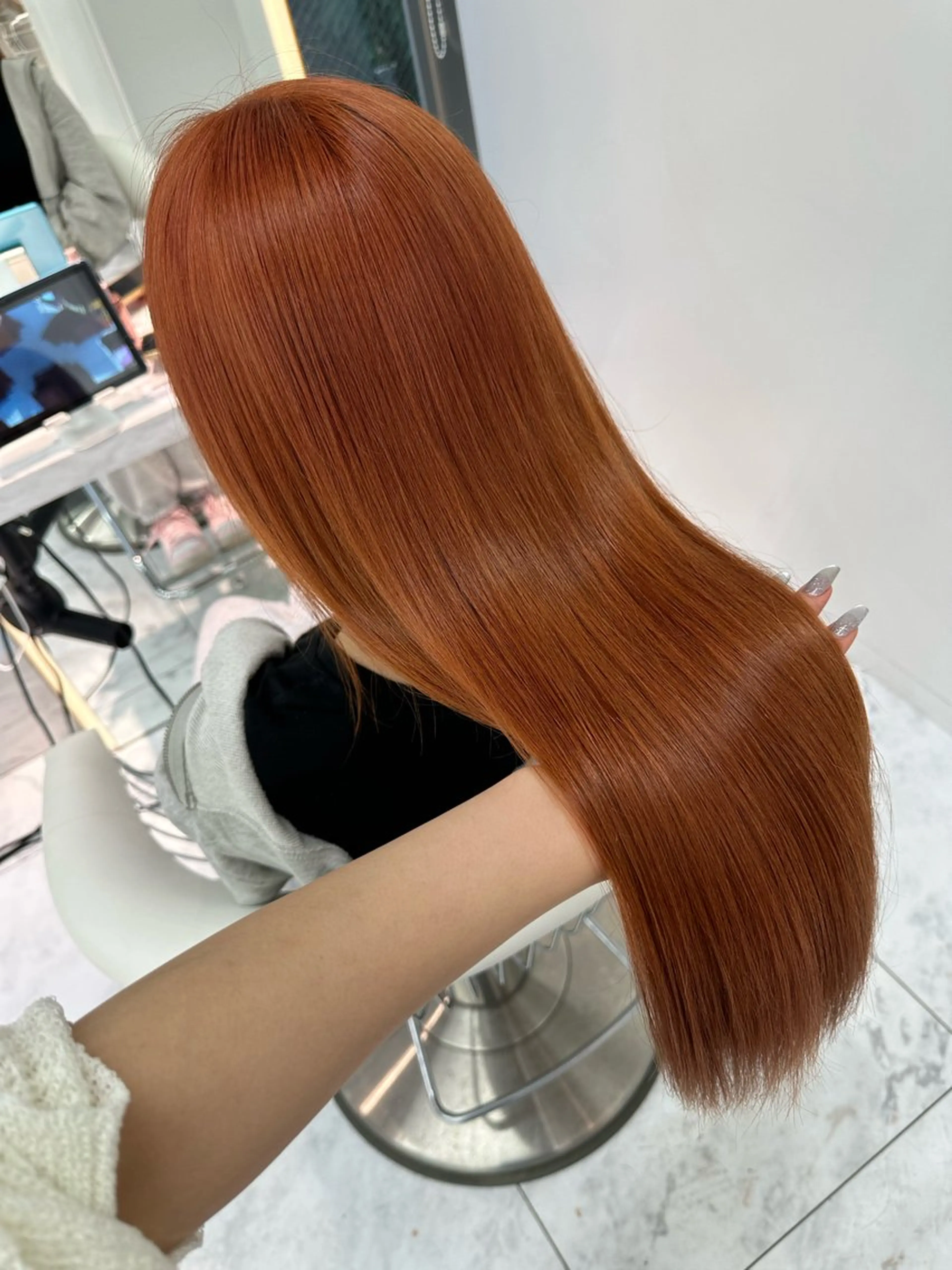 ロング カラー オレンジ カット ヘアカラー トリートメント 🍒楓🍒北九州1 艶カラー作る人🎨のヘアスタイル