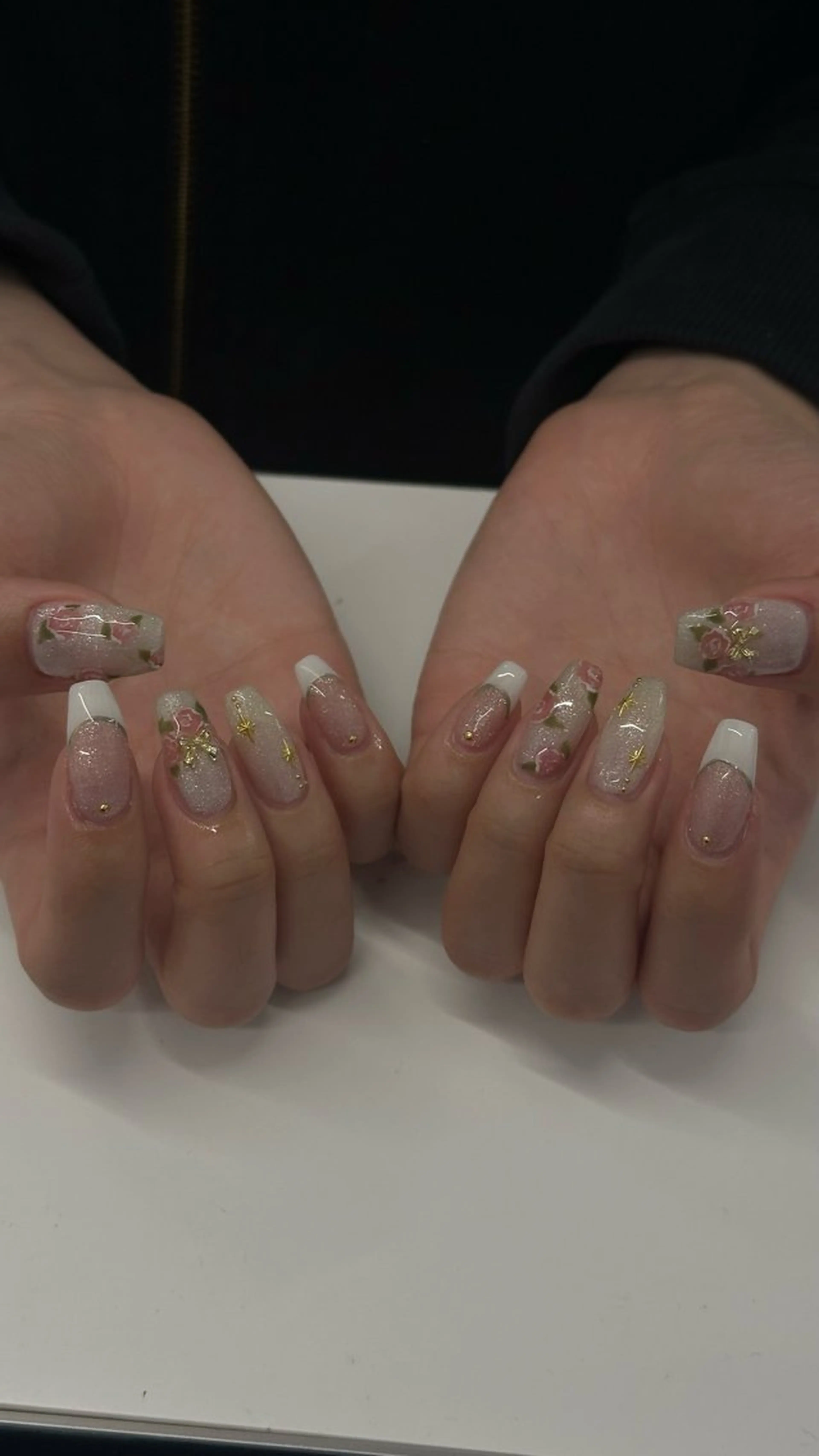 ネイル ハンドネイル 🐣fein. グループ🧡のネイルデザイン